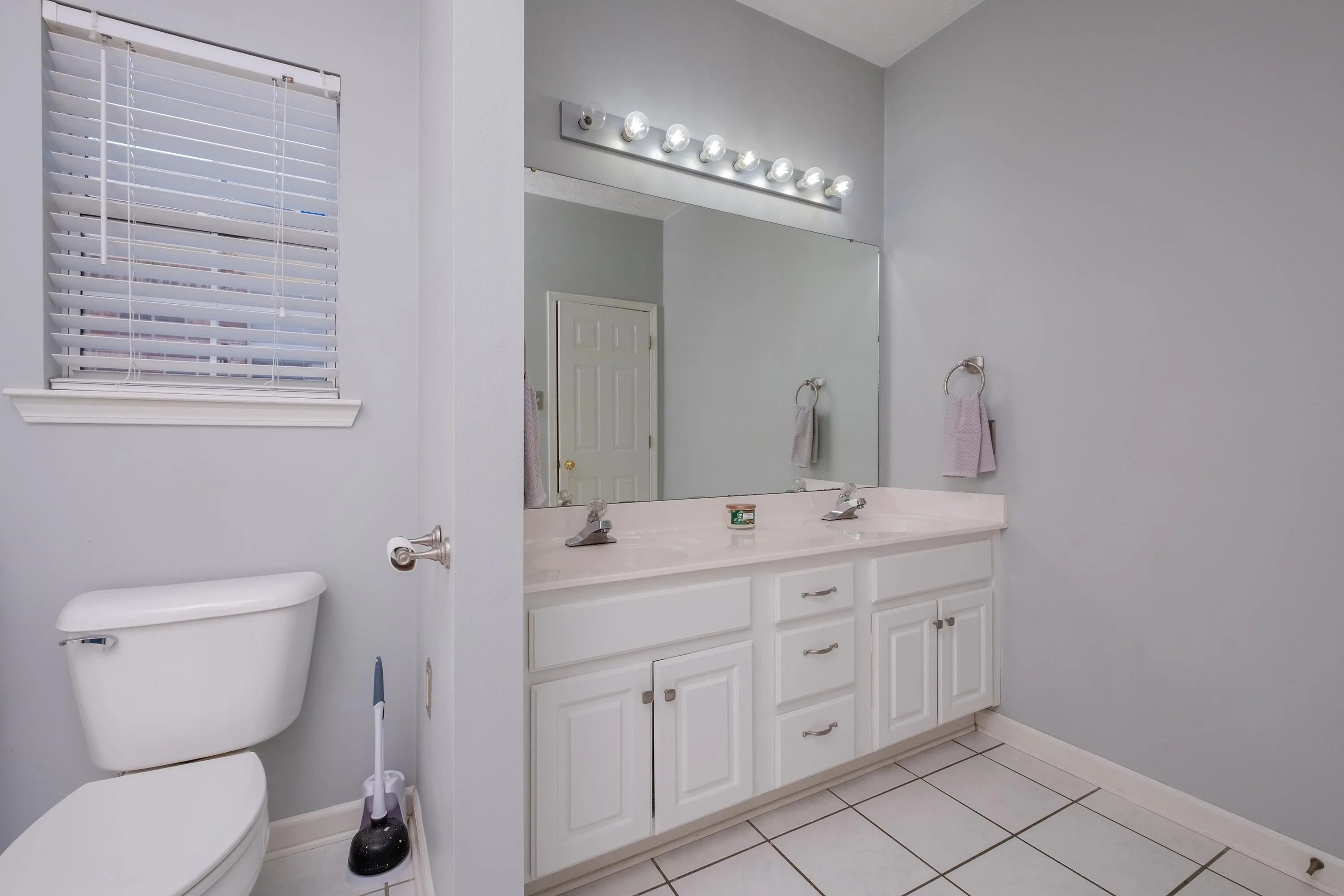 Property at 72  Zircon - Image 19