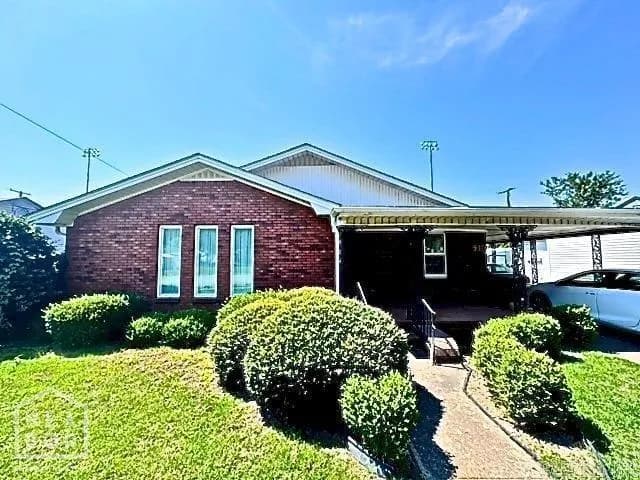 Property at 913  Cedar - Image 2