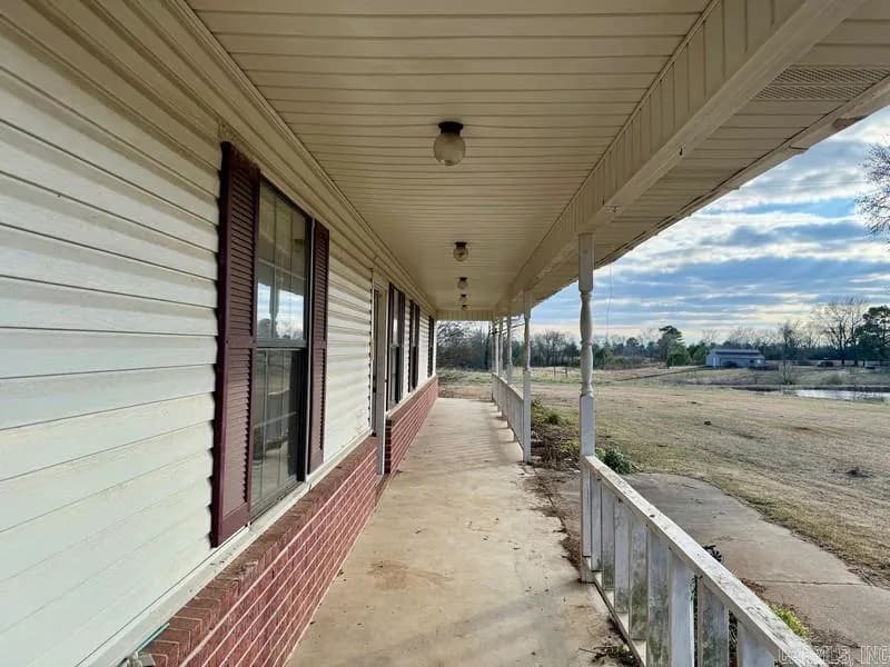 Property at 502  Harding - Image 6