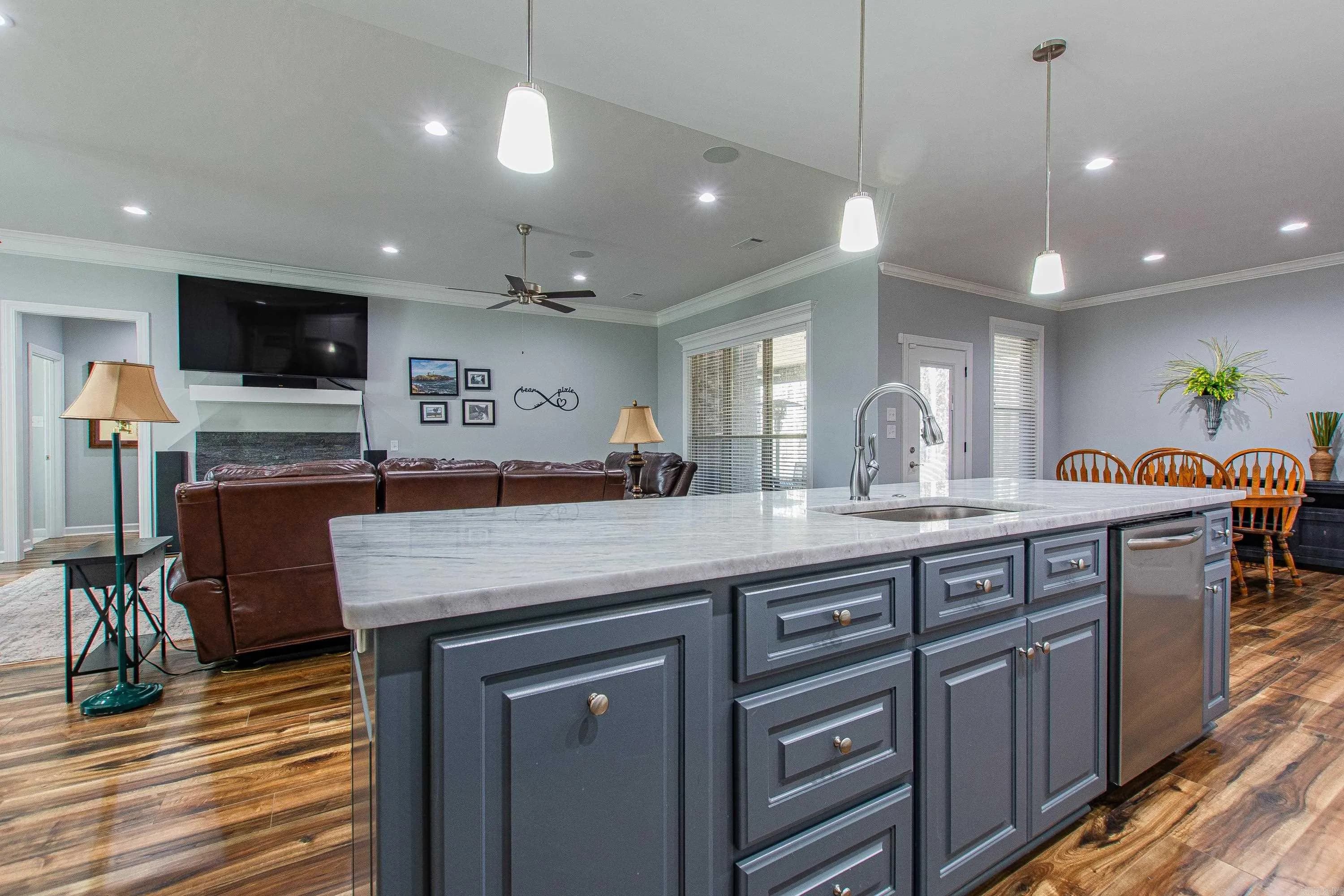 Property at 9800  Oak forest lane - Image 14