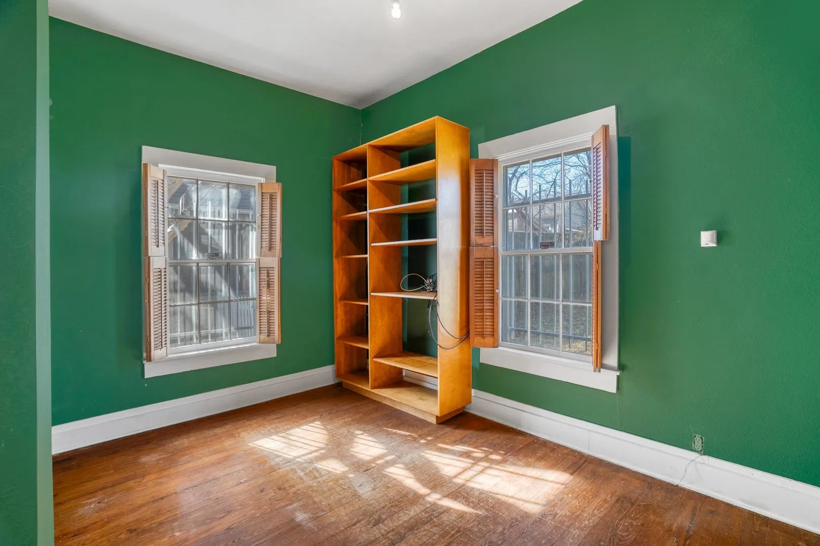 Property at 1516 S Spring - Image 15
