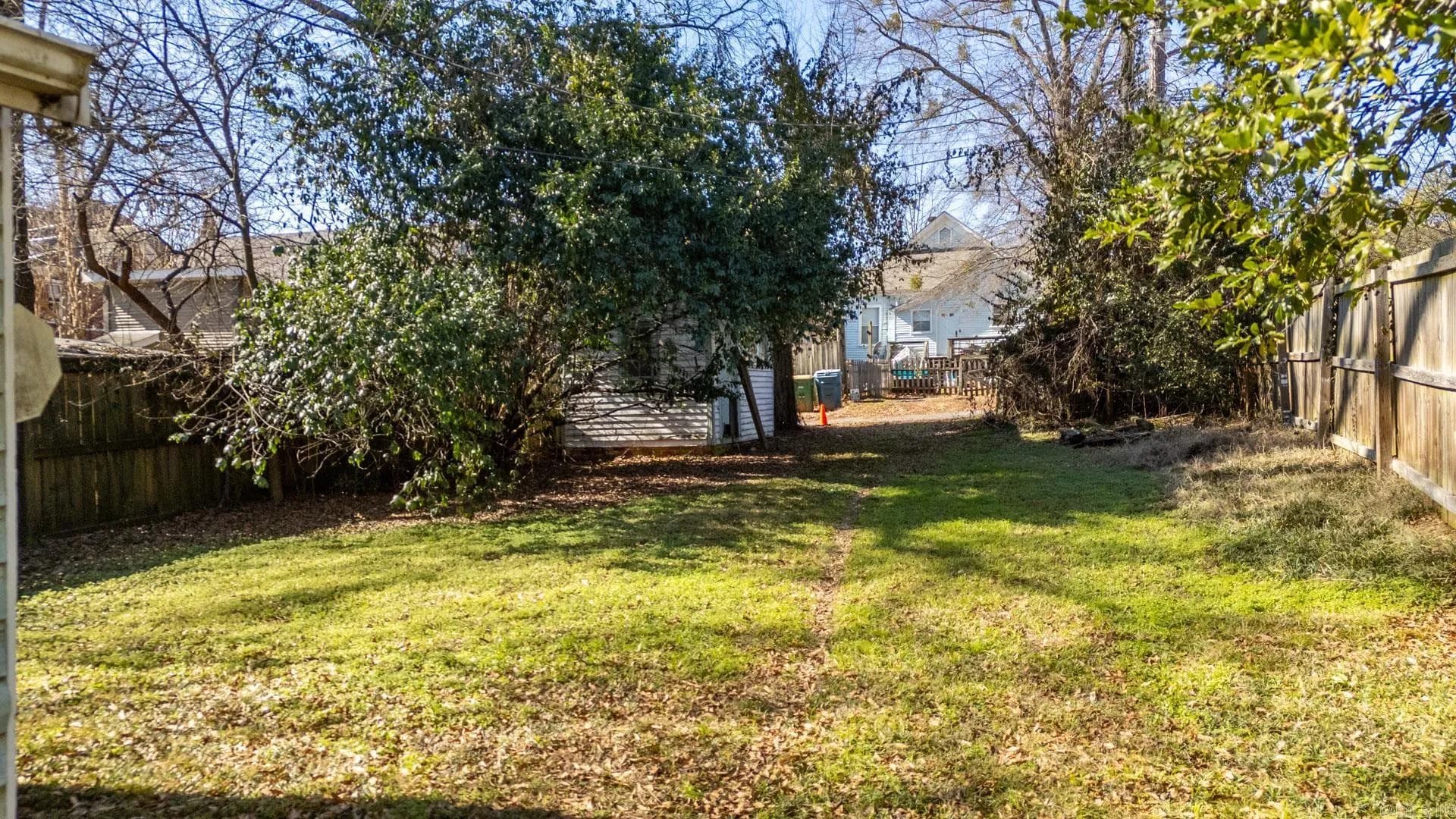 Property at 1516 S Spring - Image 18