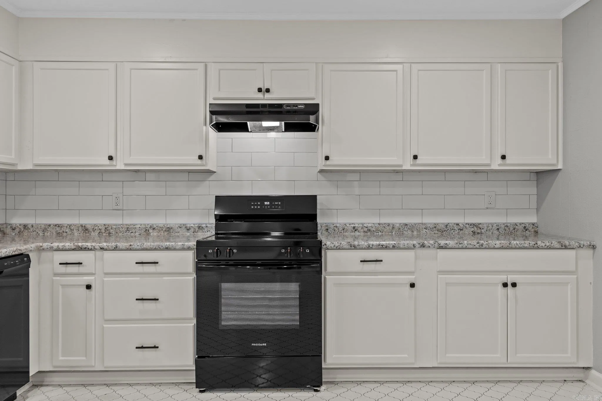 Property at 5  Jamestown - Image 16