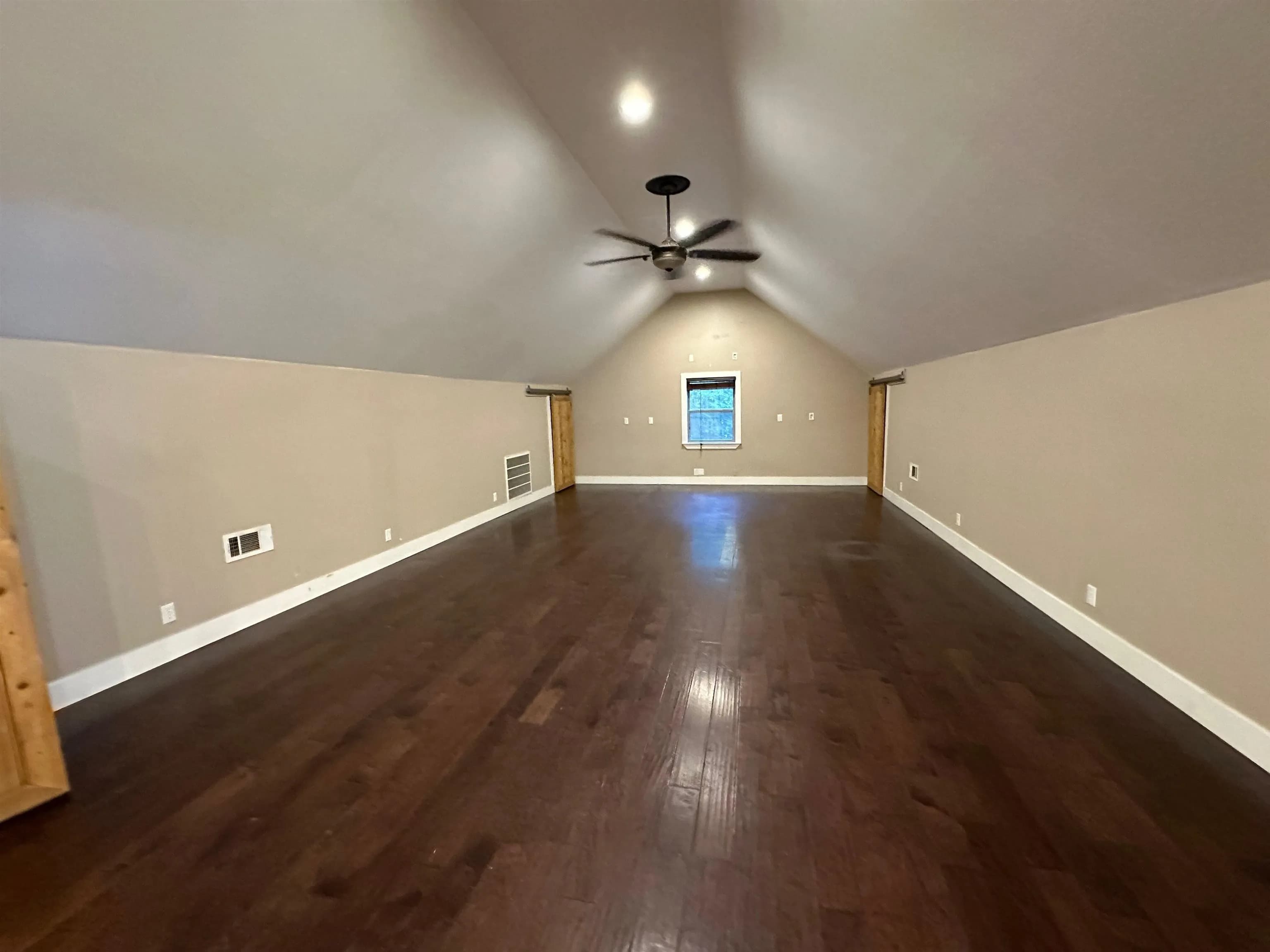 Property at 3700  Simons - Image 22