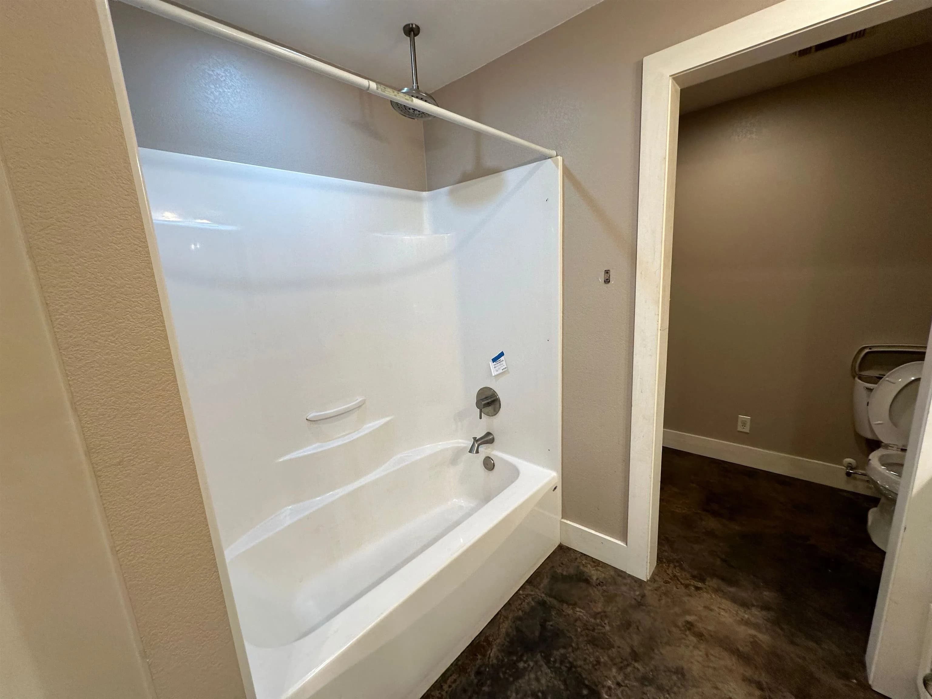 Property at 3700  Simons - Image 12