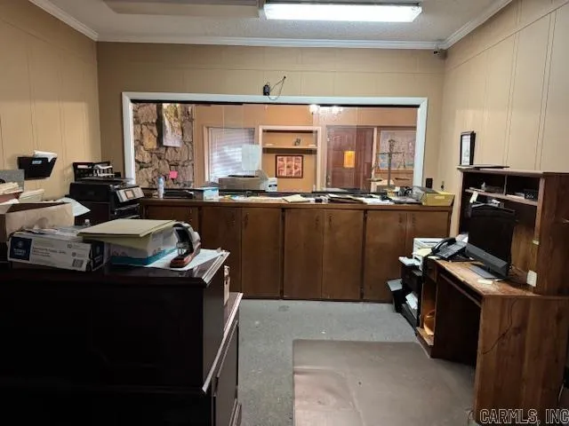 Property at 208 & 210 E Everett - Image 32