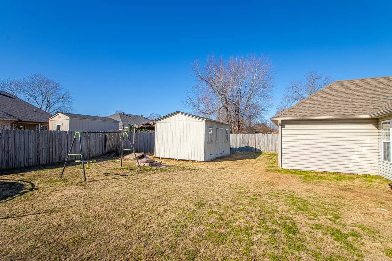 Property at 3105  Greenfield - Image 27