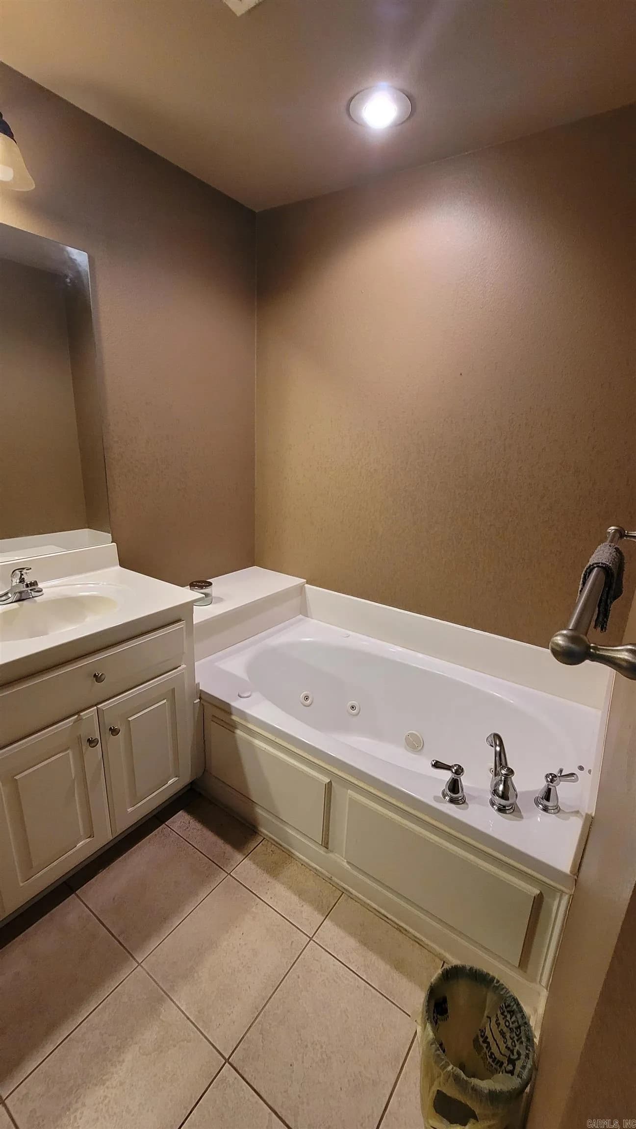 Property at 314  Derek - Image 14