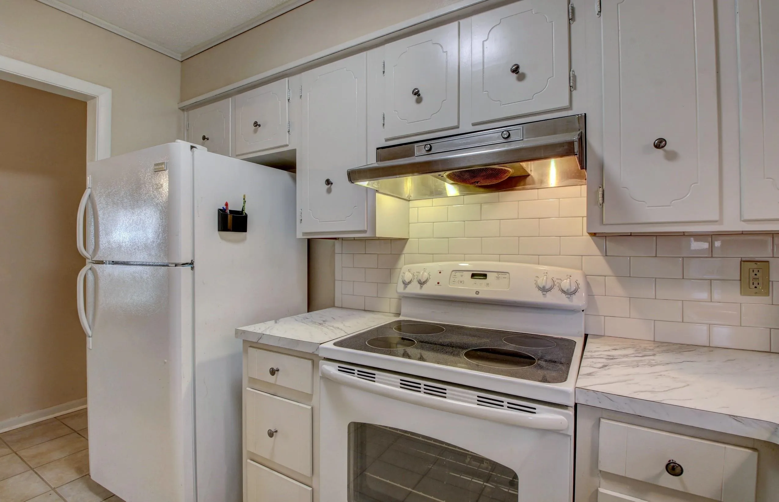 Property at 8  Woodmere - Image 19