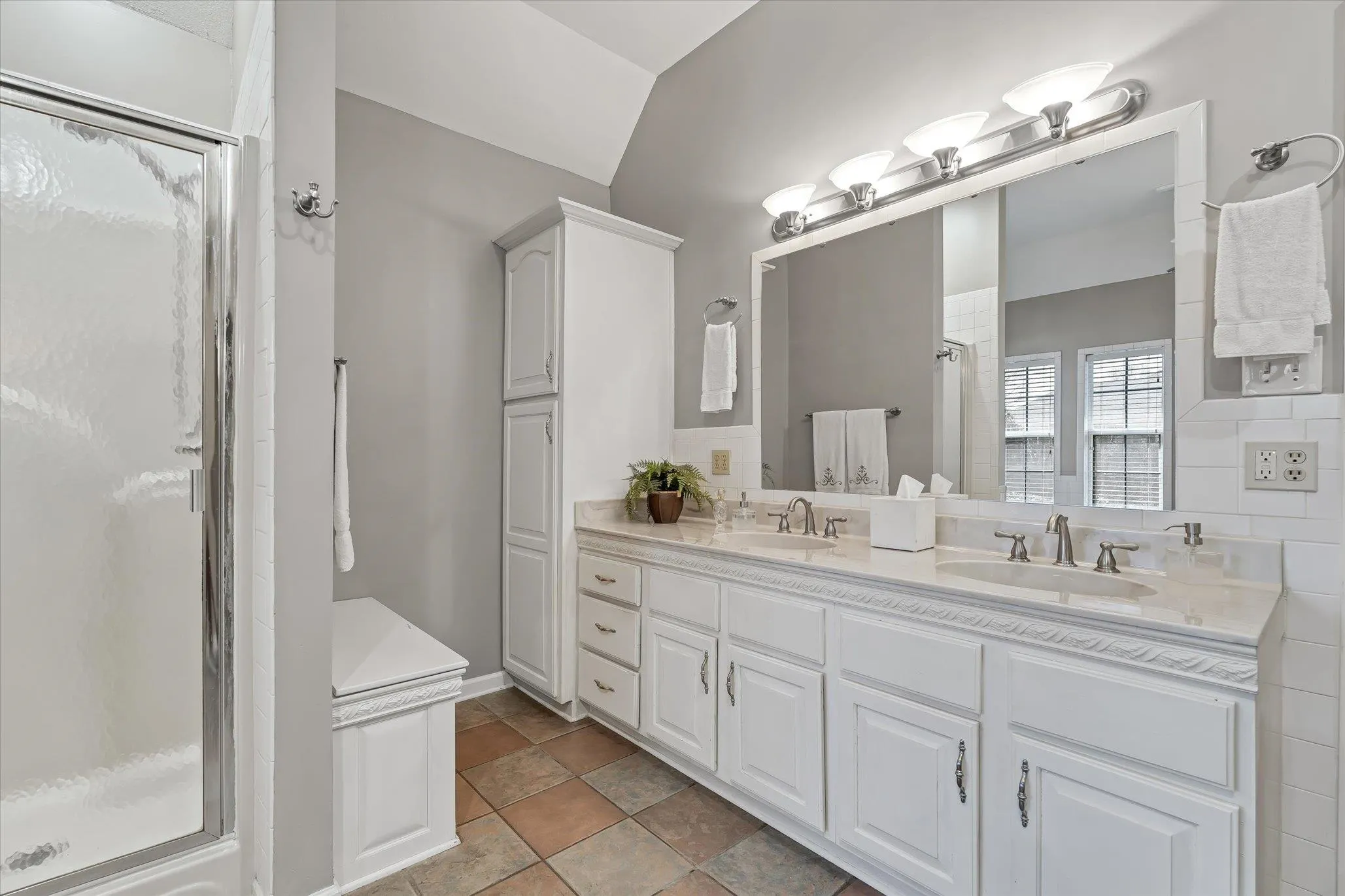 Property at 416  Savannah way - Image 16