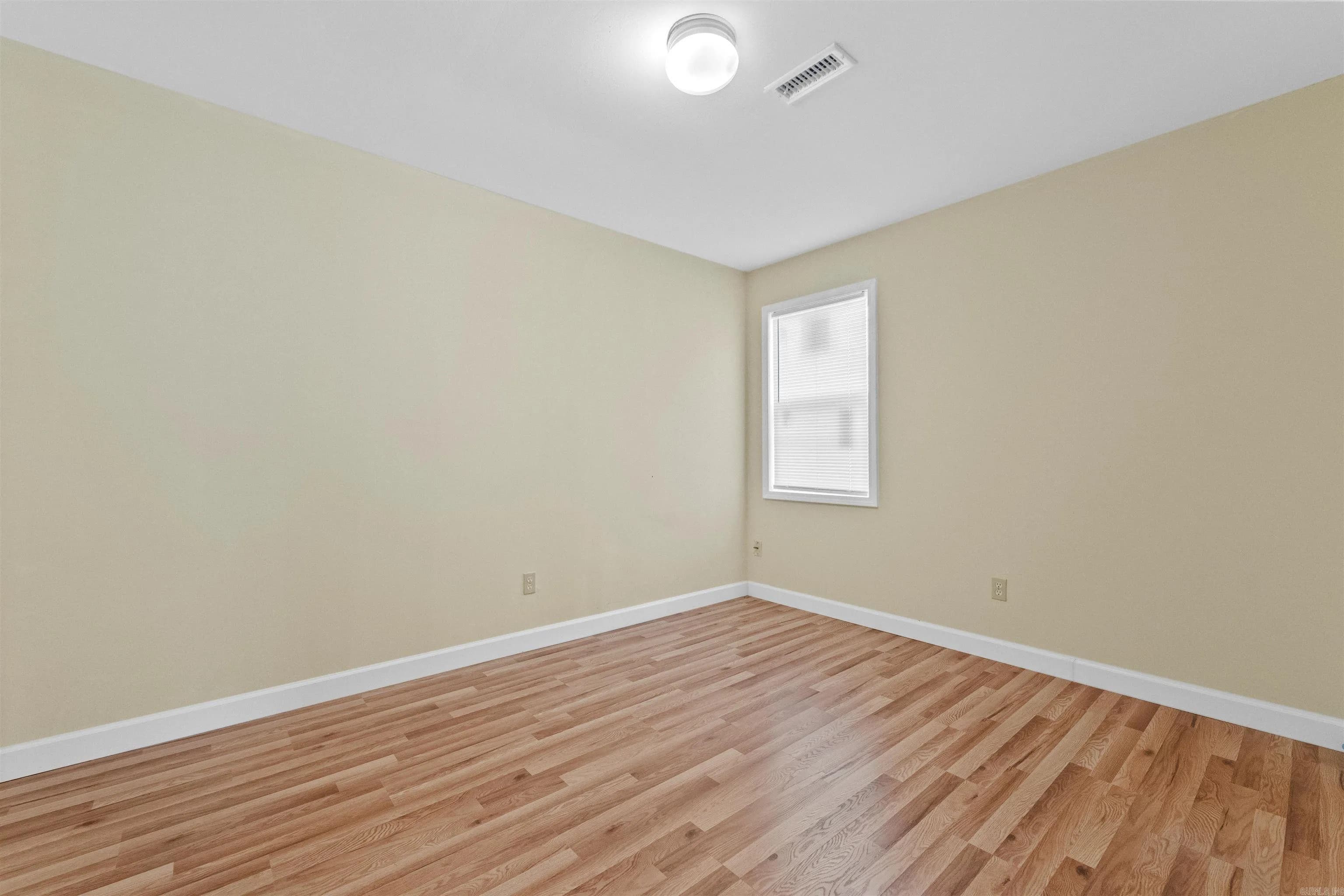 Property at 41  Oak forest - Image 13