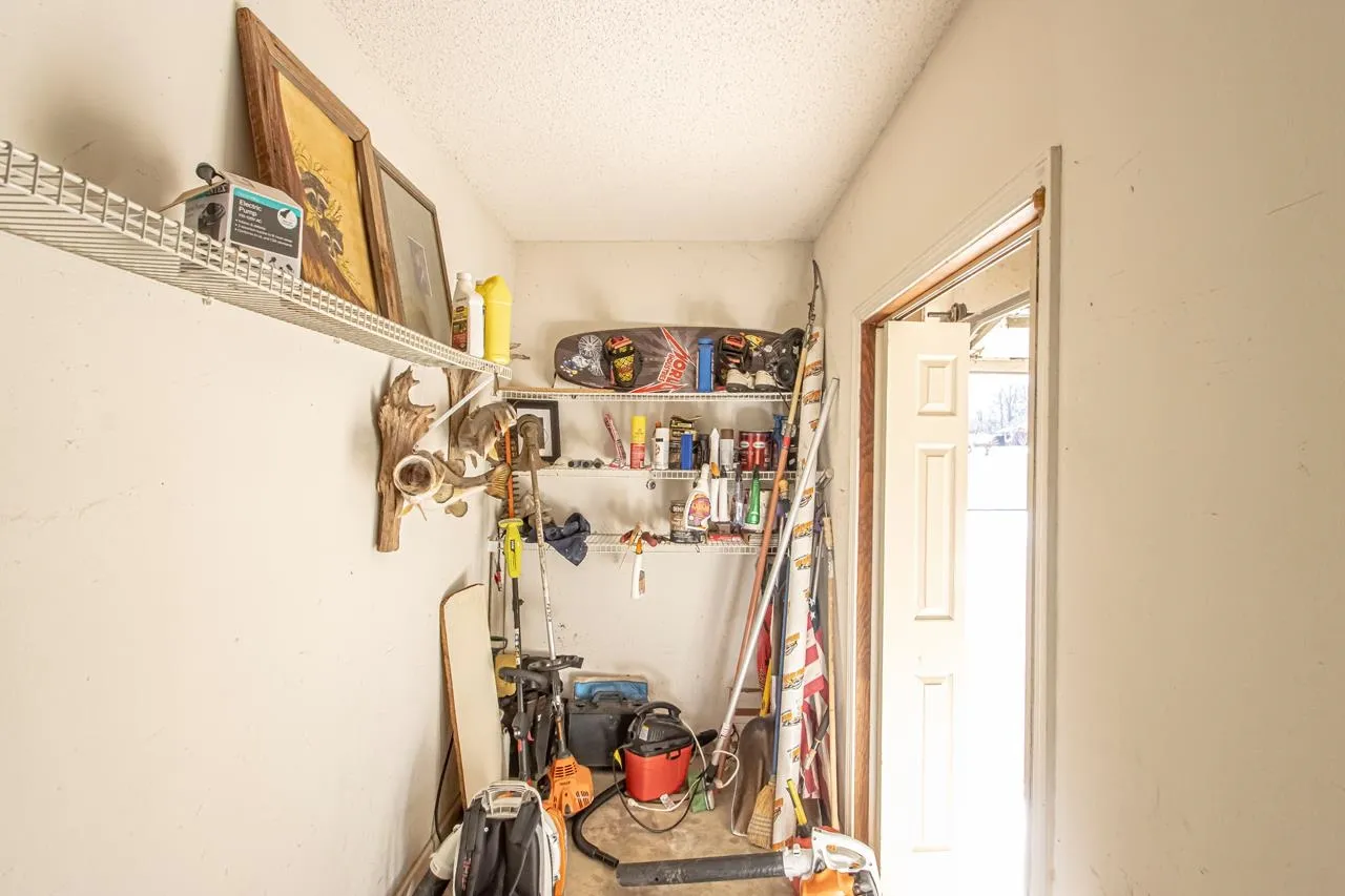 Property at 3801  Deer - Image 34