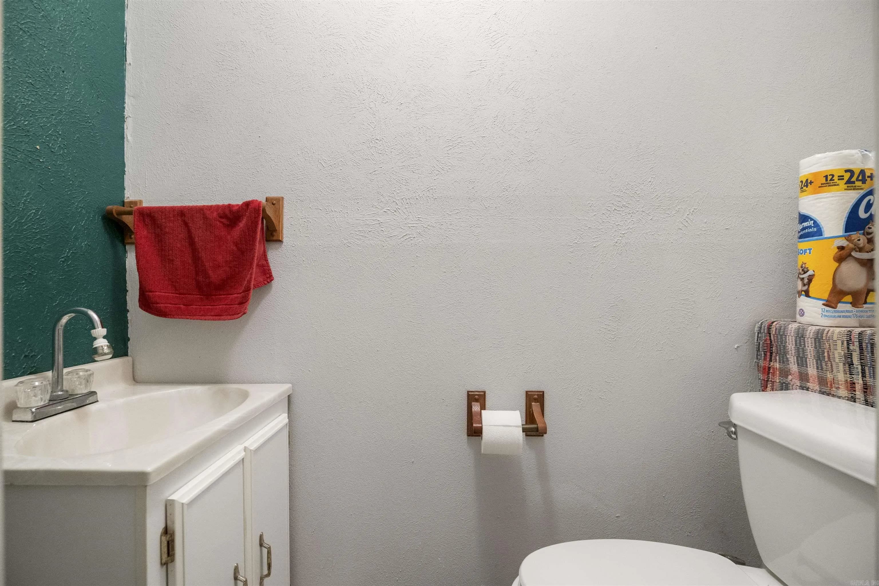 Property at 667  Hill - Image 27