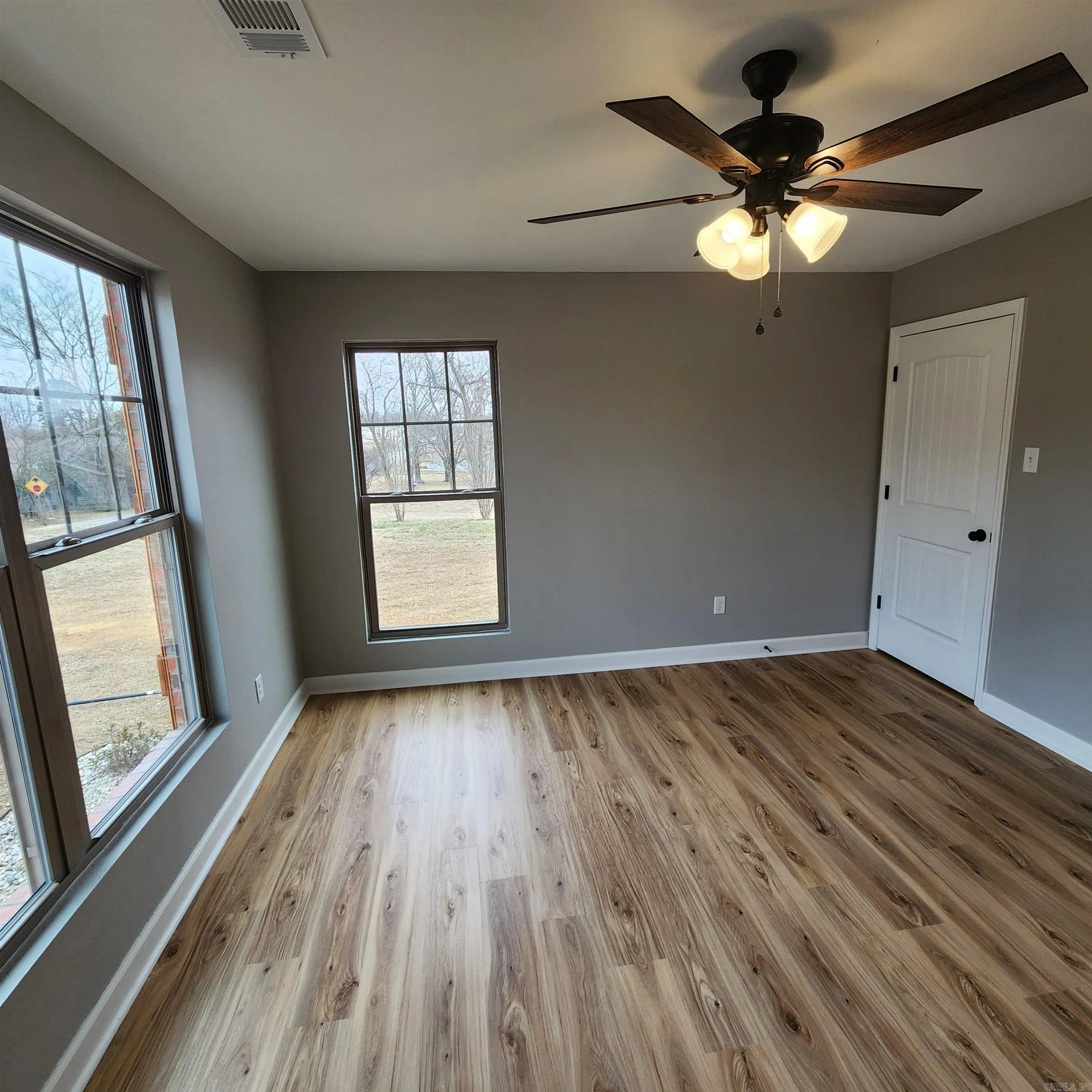 Property at 1013 W Booth - Image 34