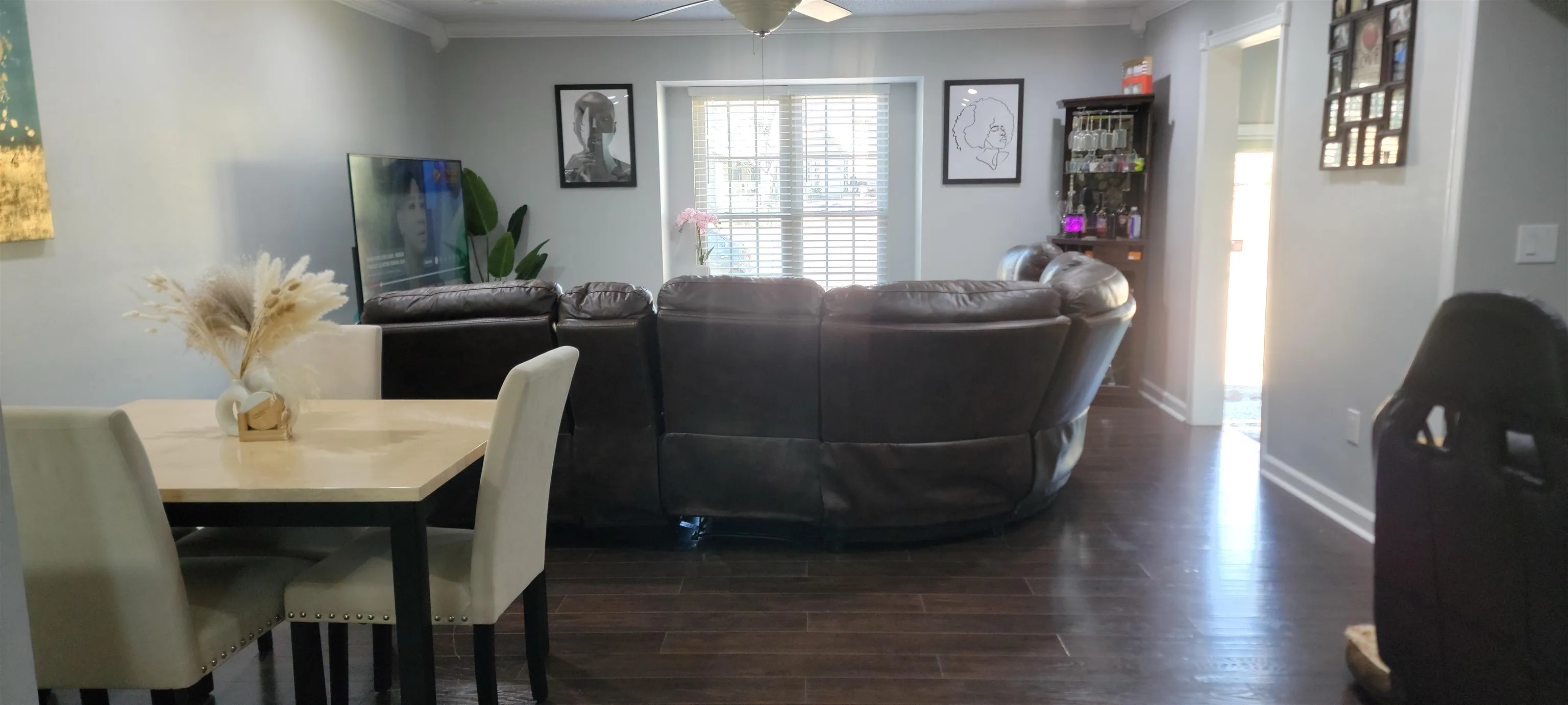 Property at 10  Pinecrest - Image 5
