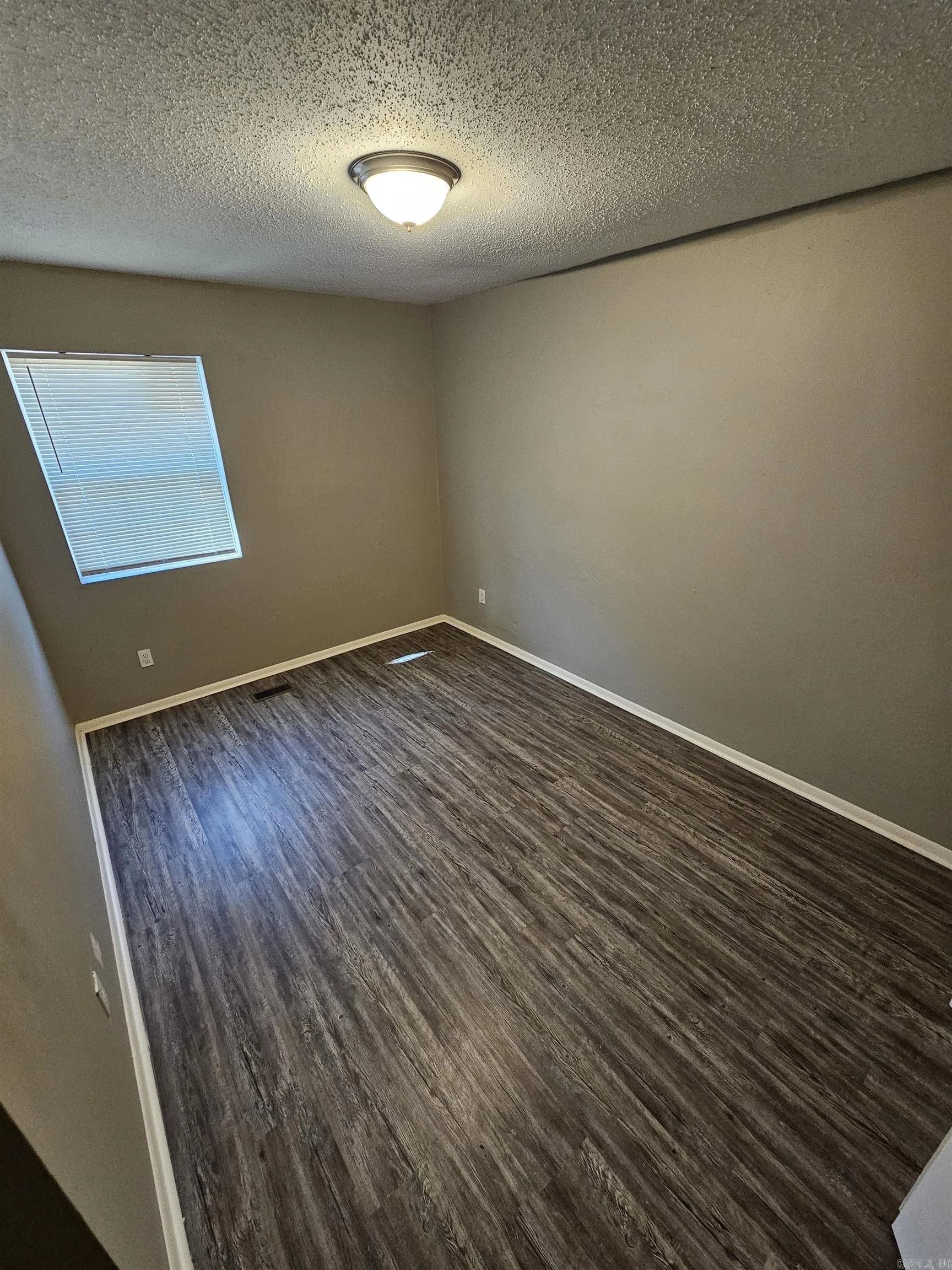Property at 2301  Dorchester, A - Image 9