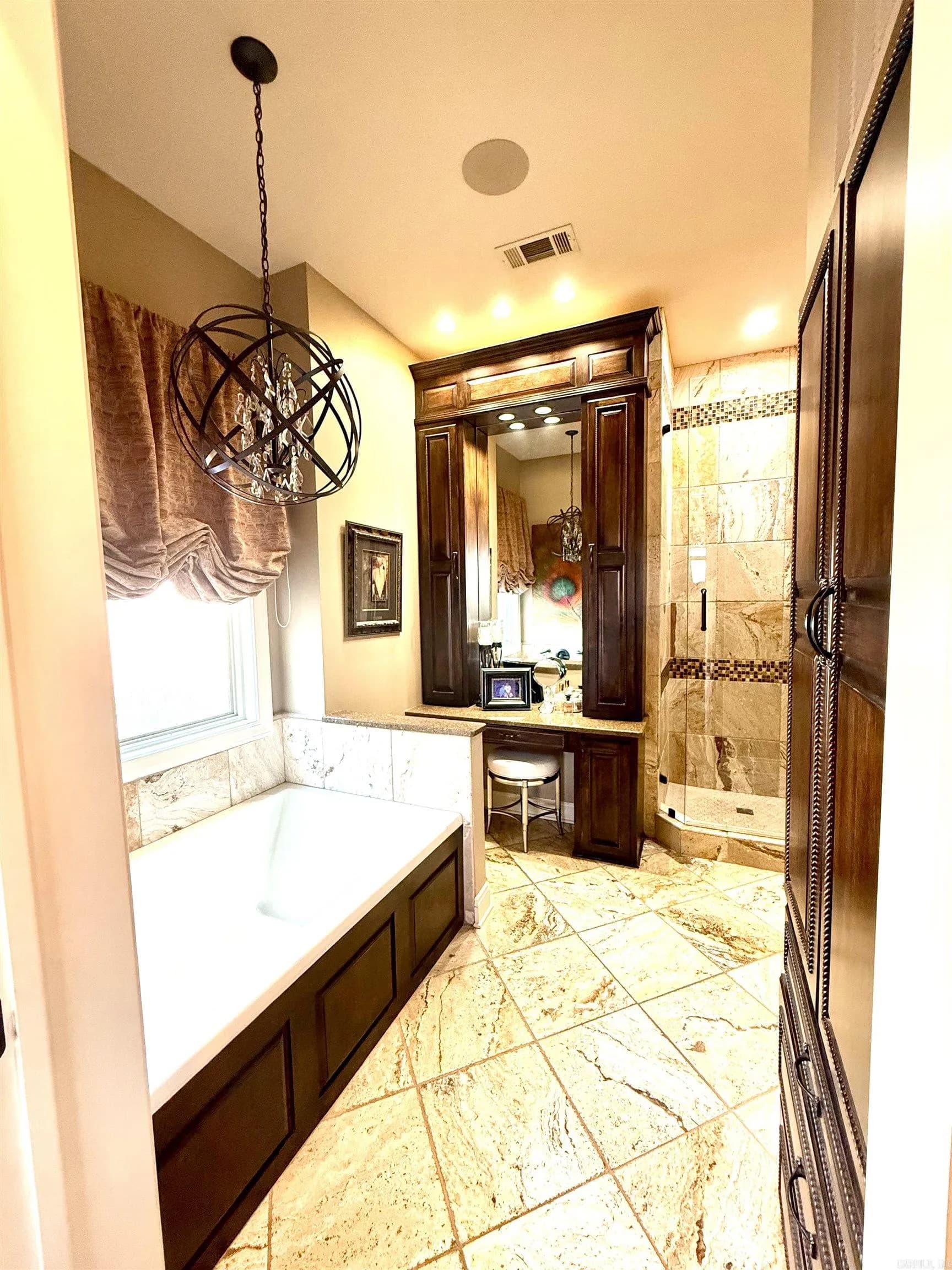Property at 2718  Dominion - Image 22