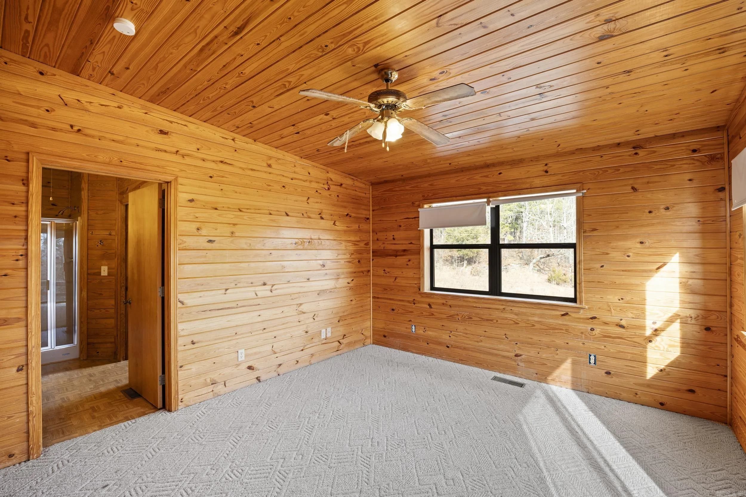 Property at 1504  Wildwood - Image 19