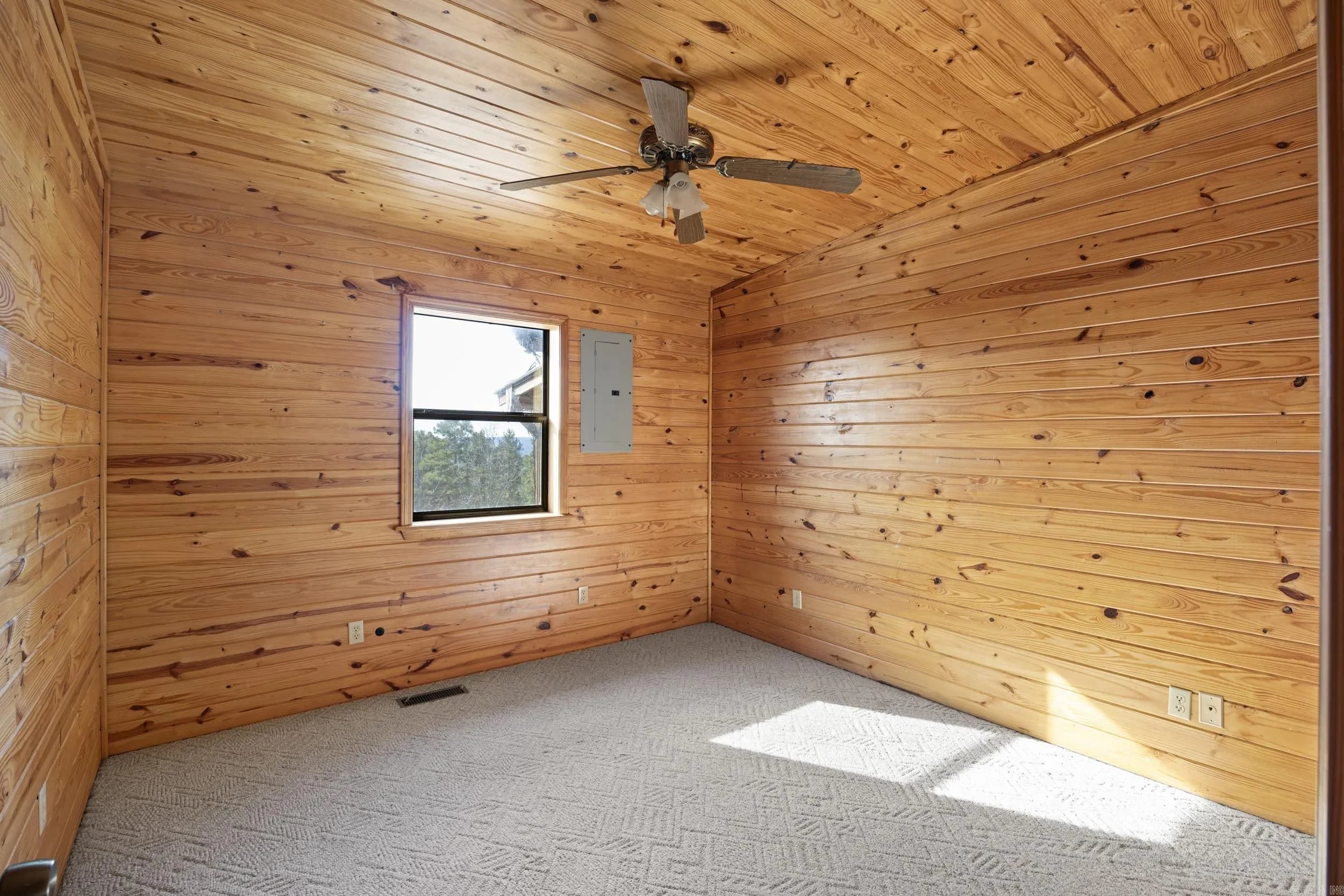 Property at 1504  Wildwood - Image 26