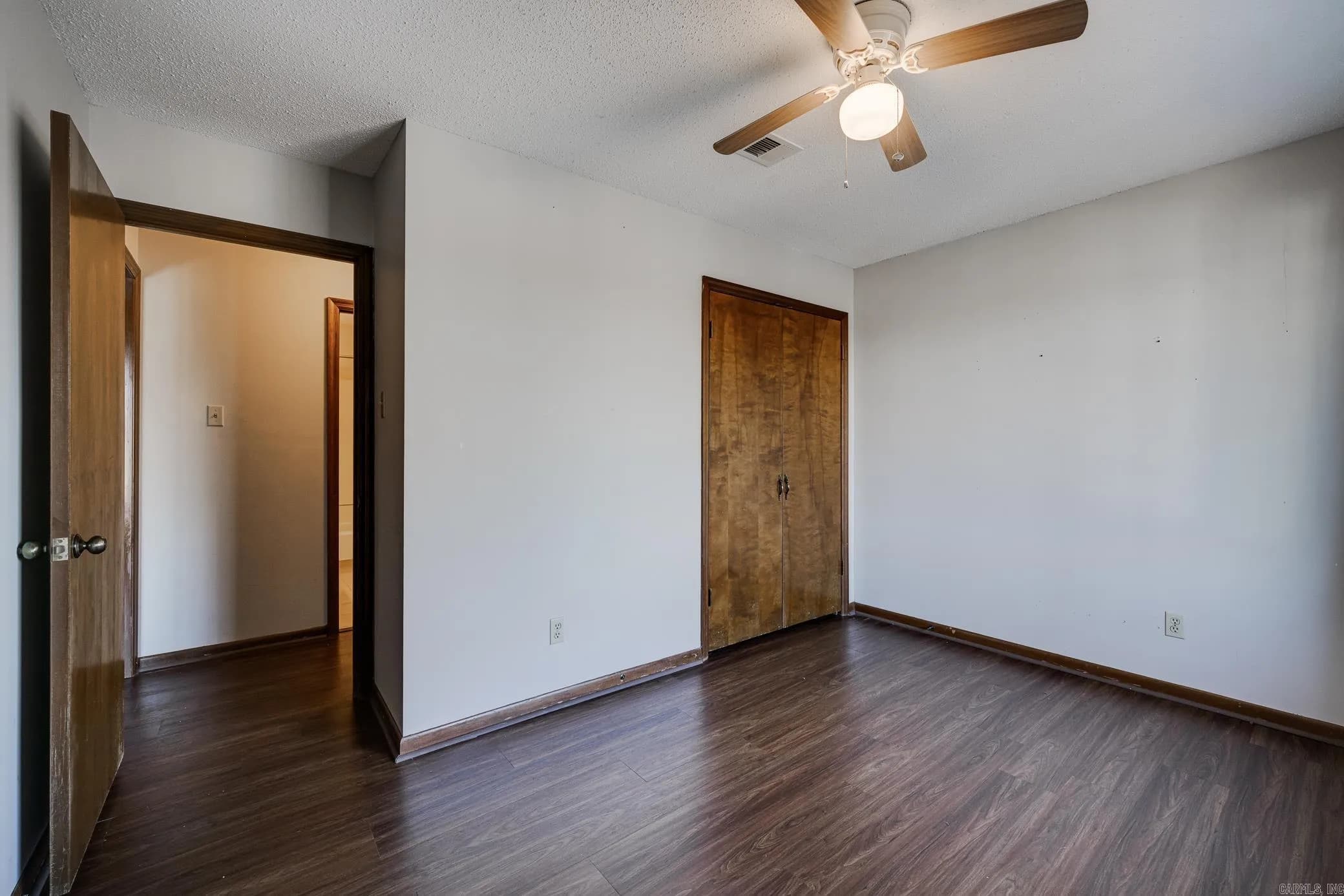 Property at 1208 N Oaks - Image 24