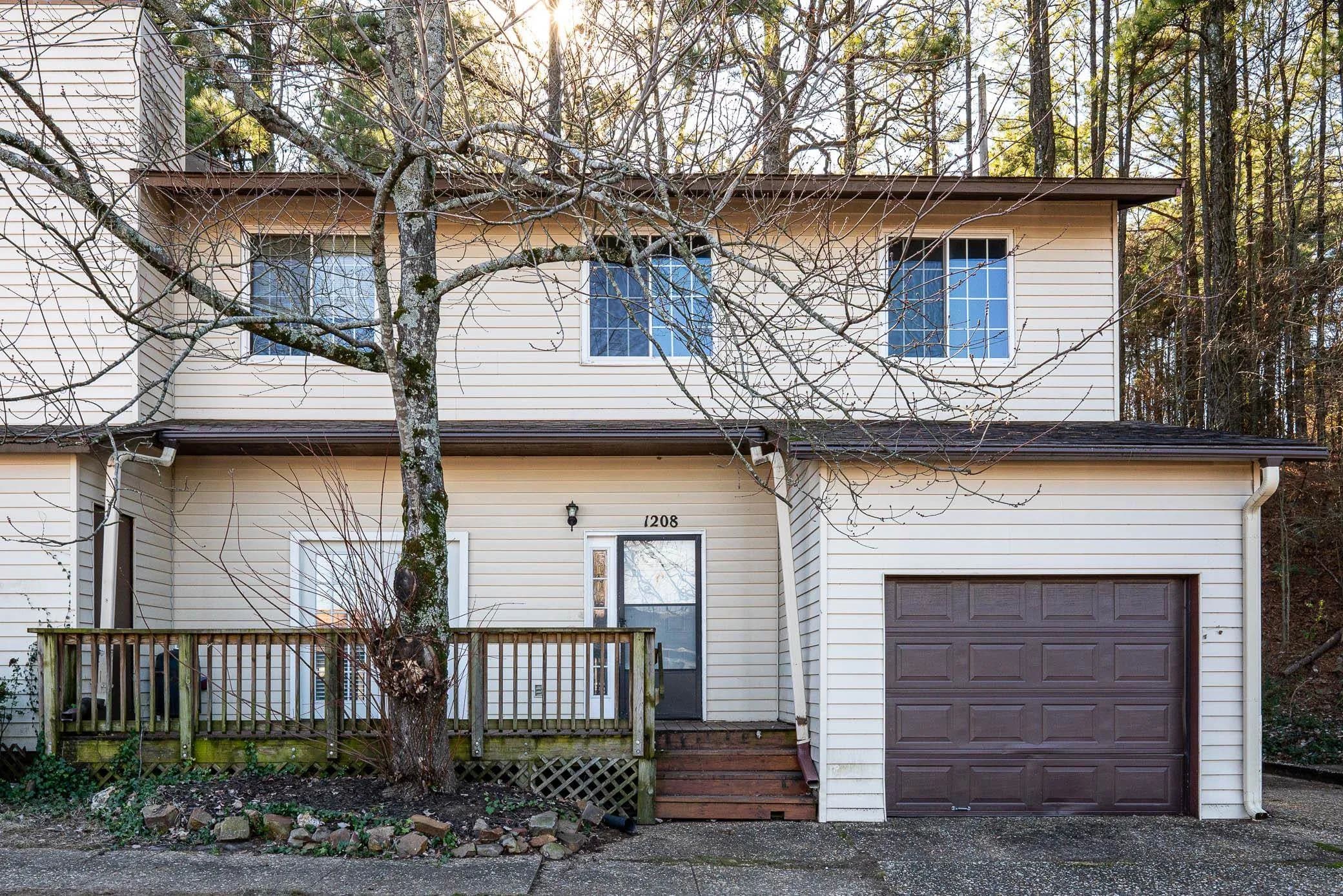 Property at 1208 N Oaks - Image 1