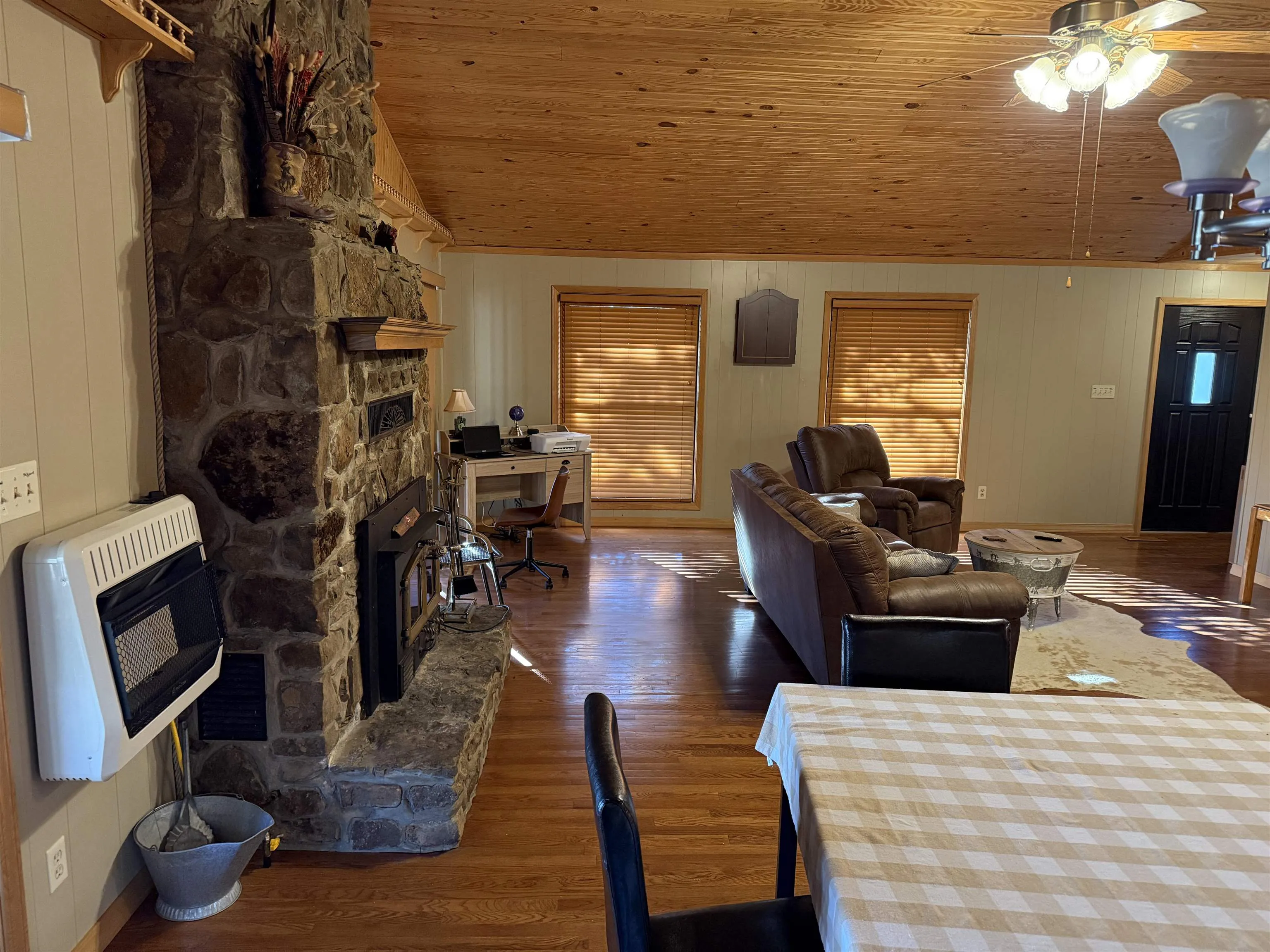 Property at 309  Timber rd - Image 8