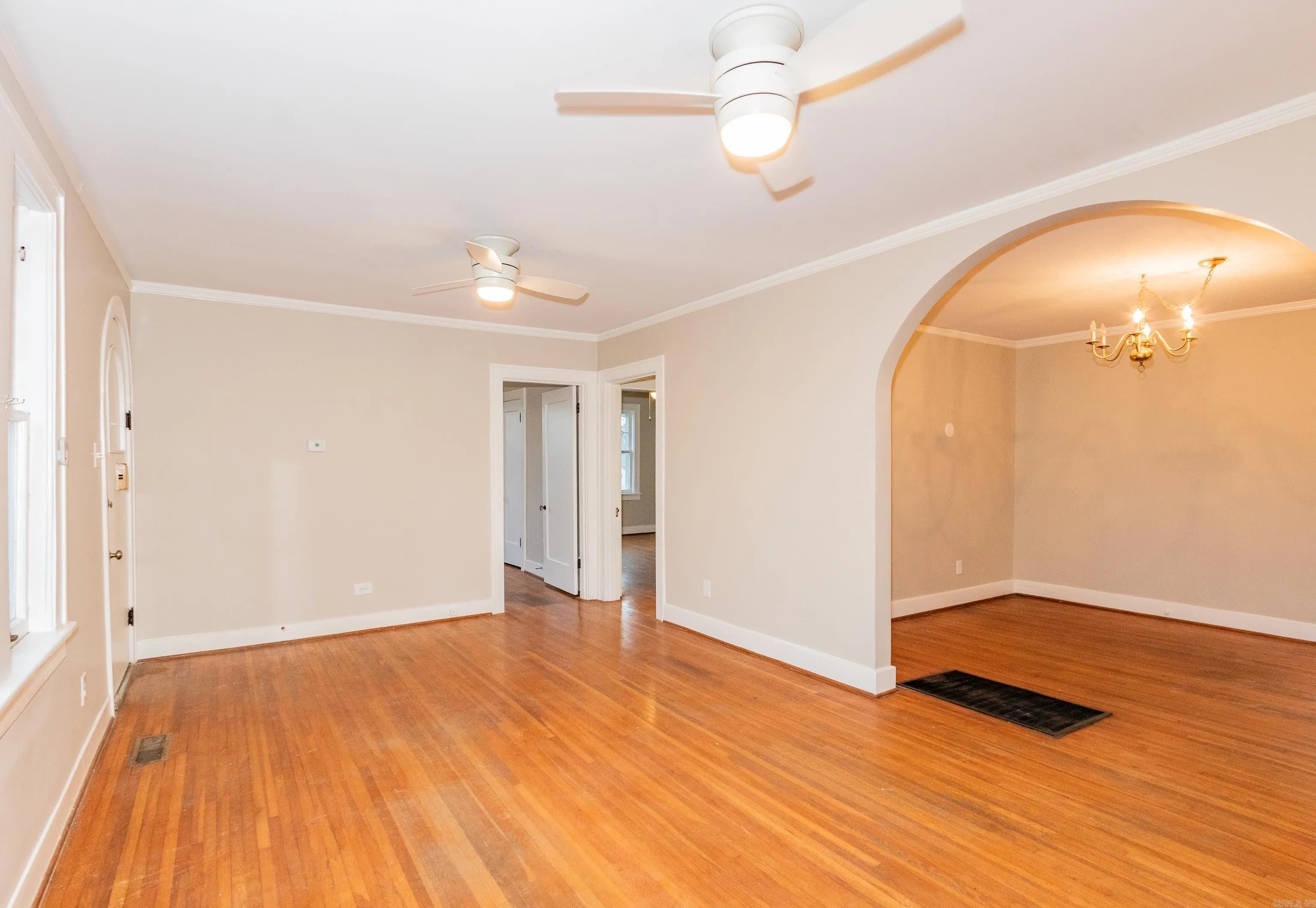 Property at 300 N Schiller - Image 10