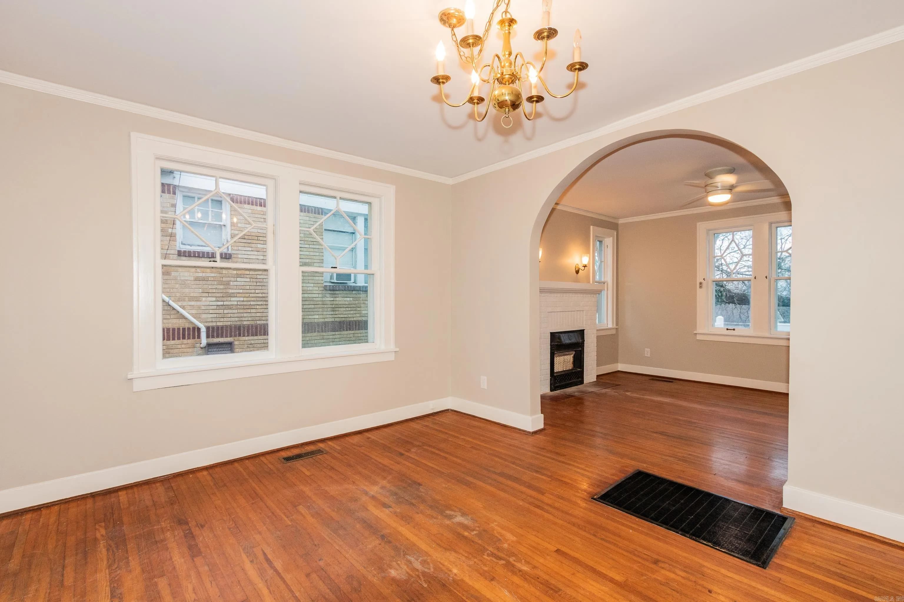 Property at 300 N Schiller - Image 14