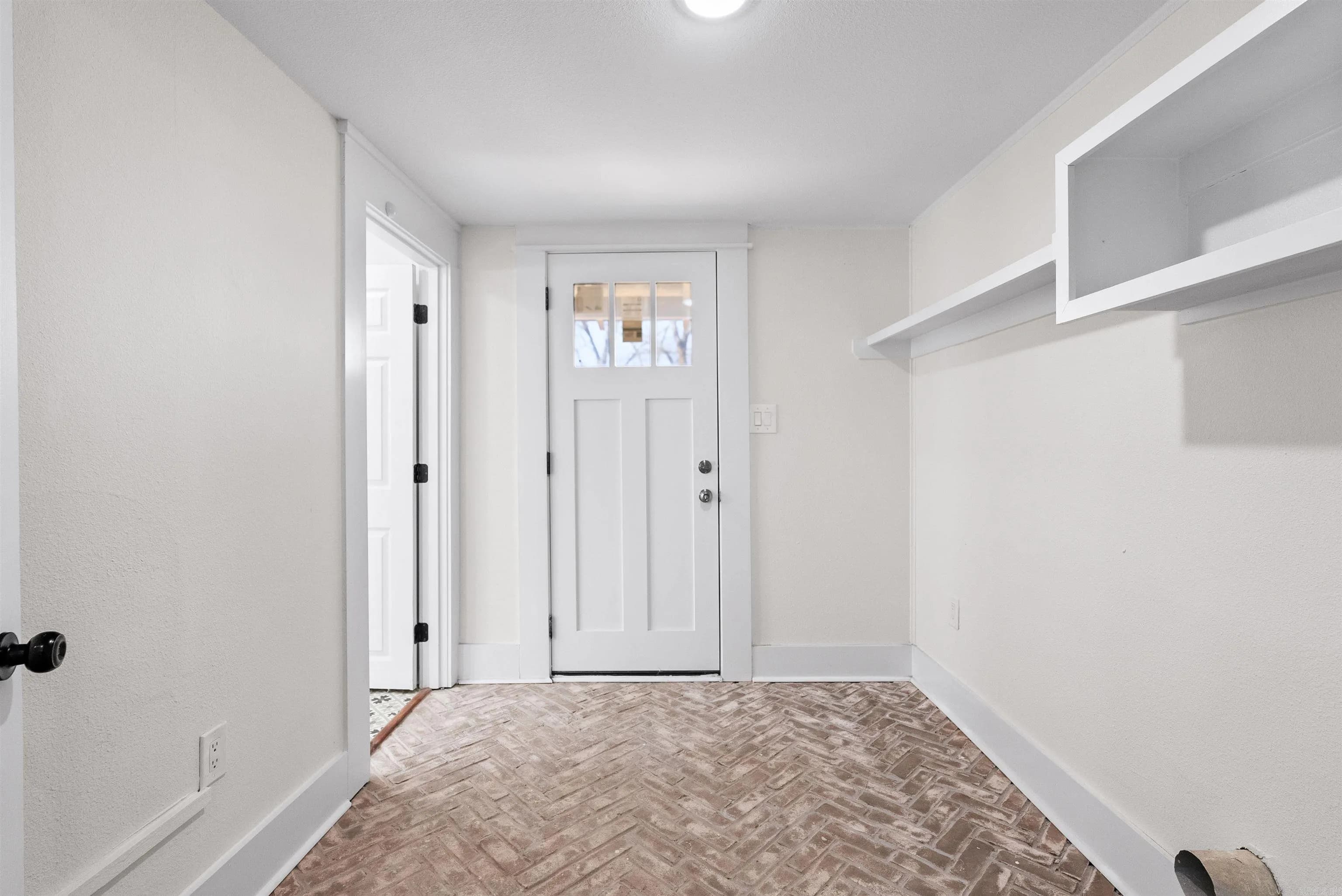 Property at 210 N Monroe - Image 25