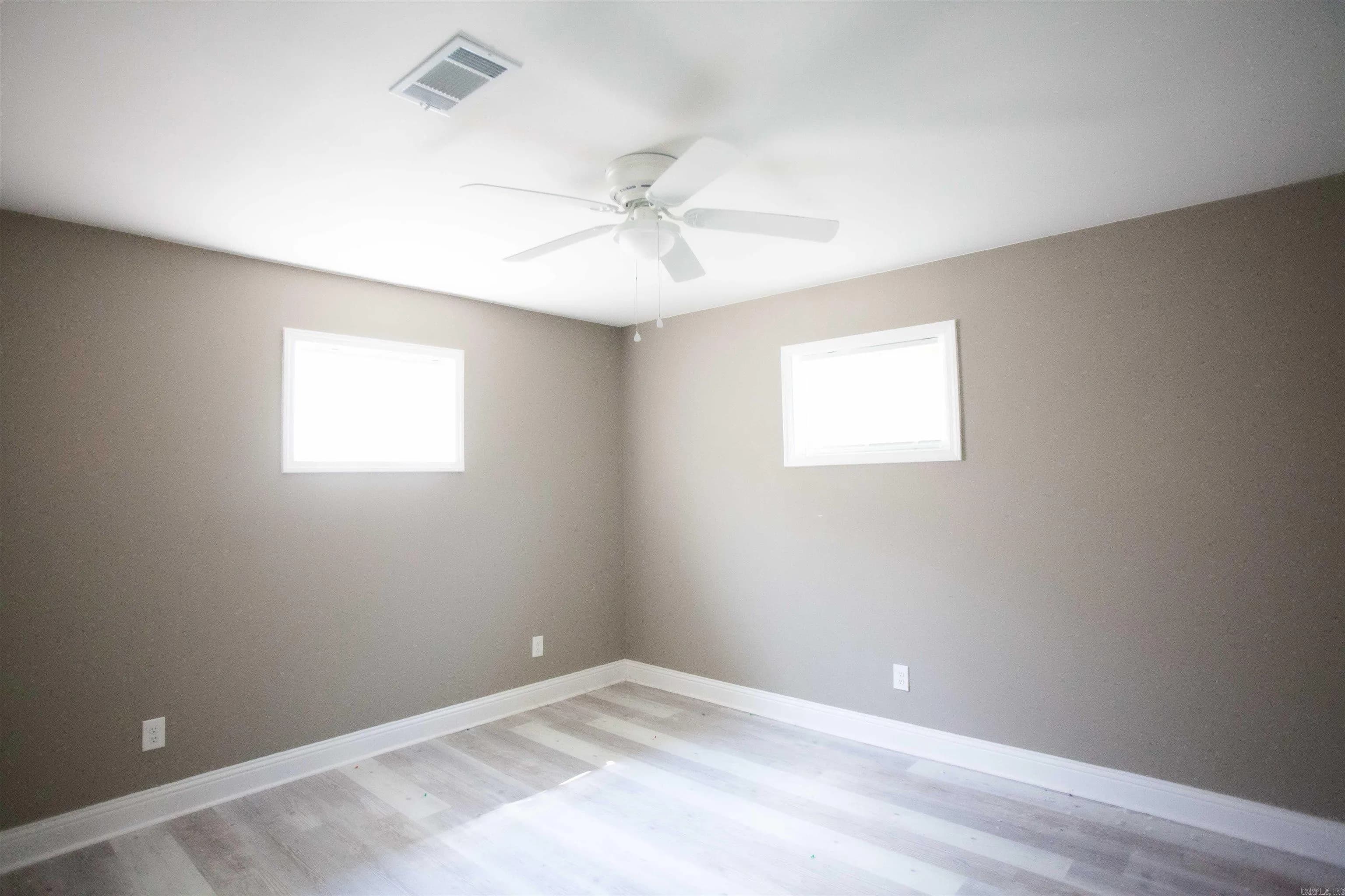 Property at 721  Smart - Image 11