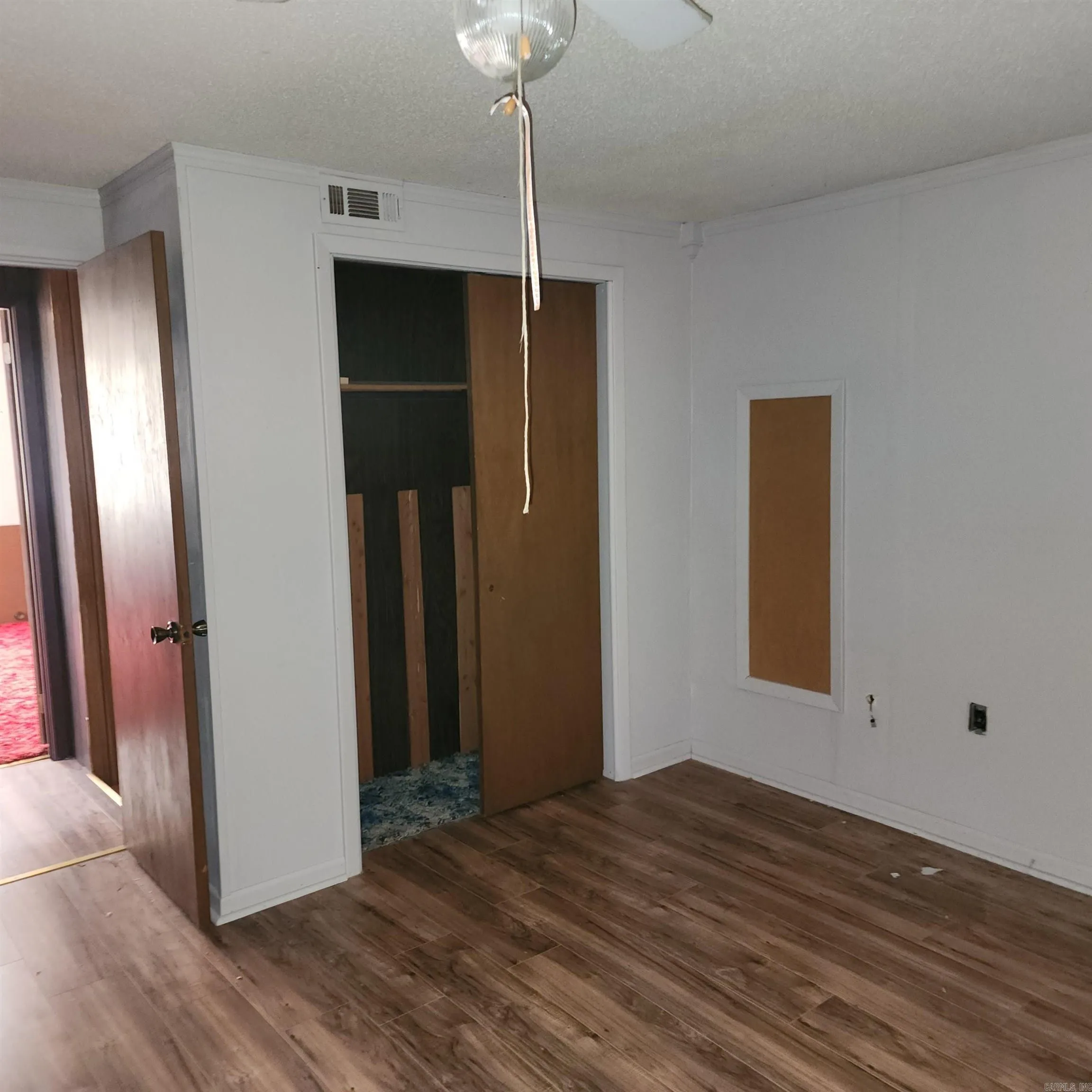 Property at 104 S Spain - Image 35