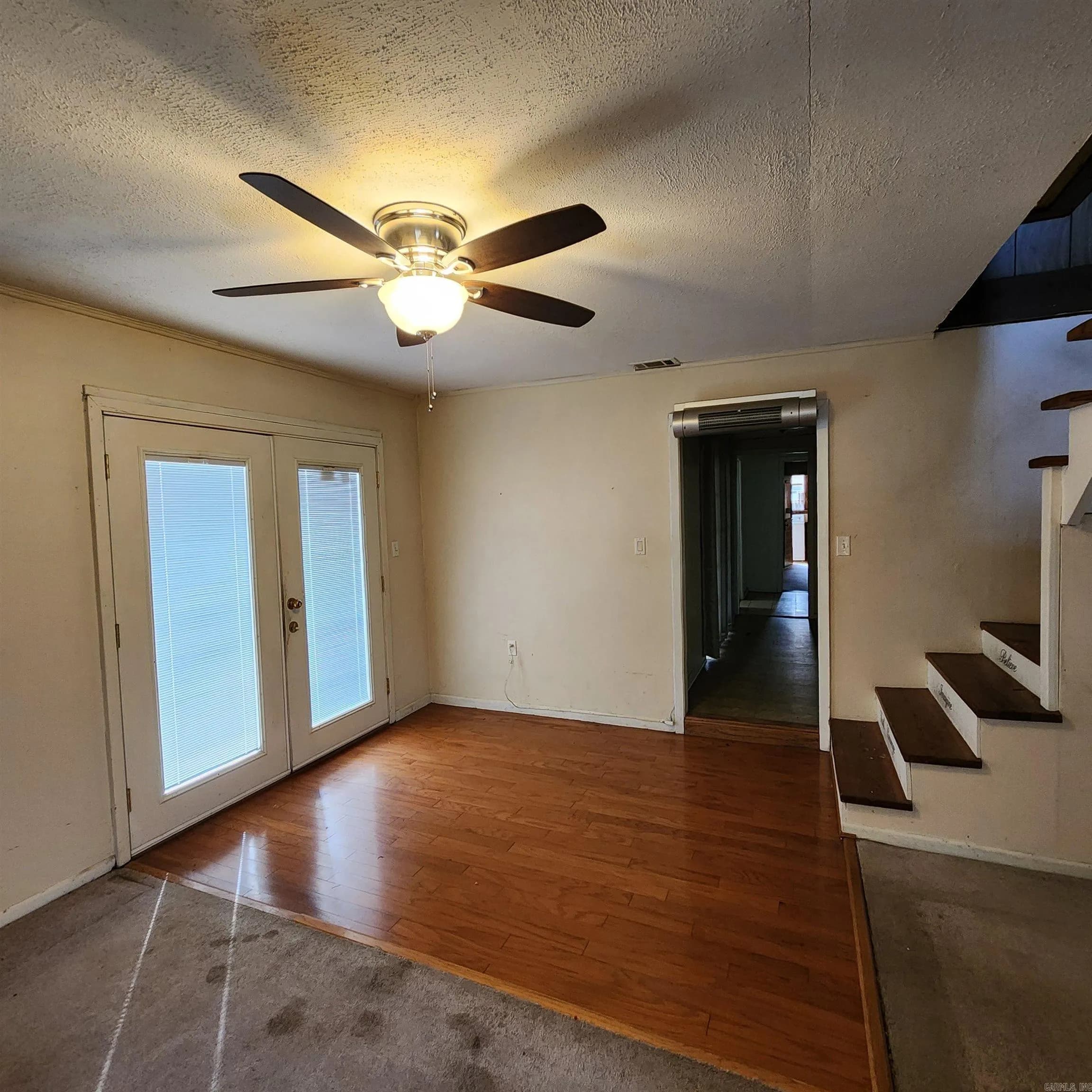 Property at 104 S Spain - Image 7