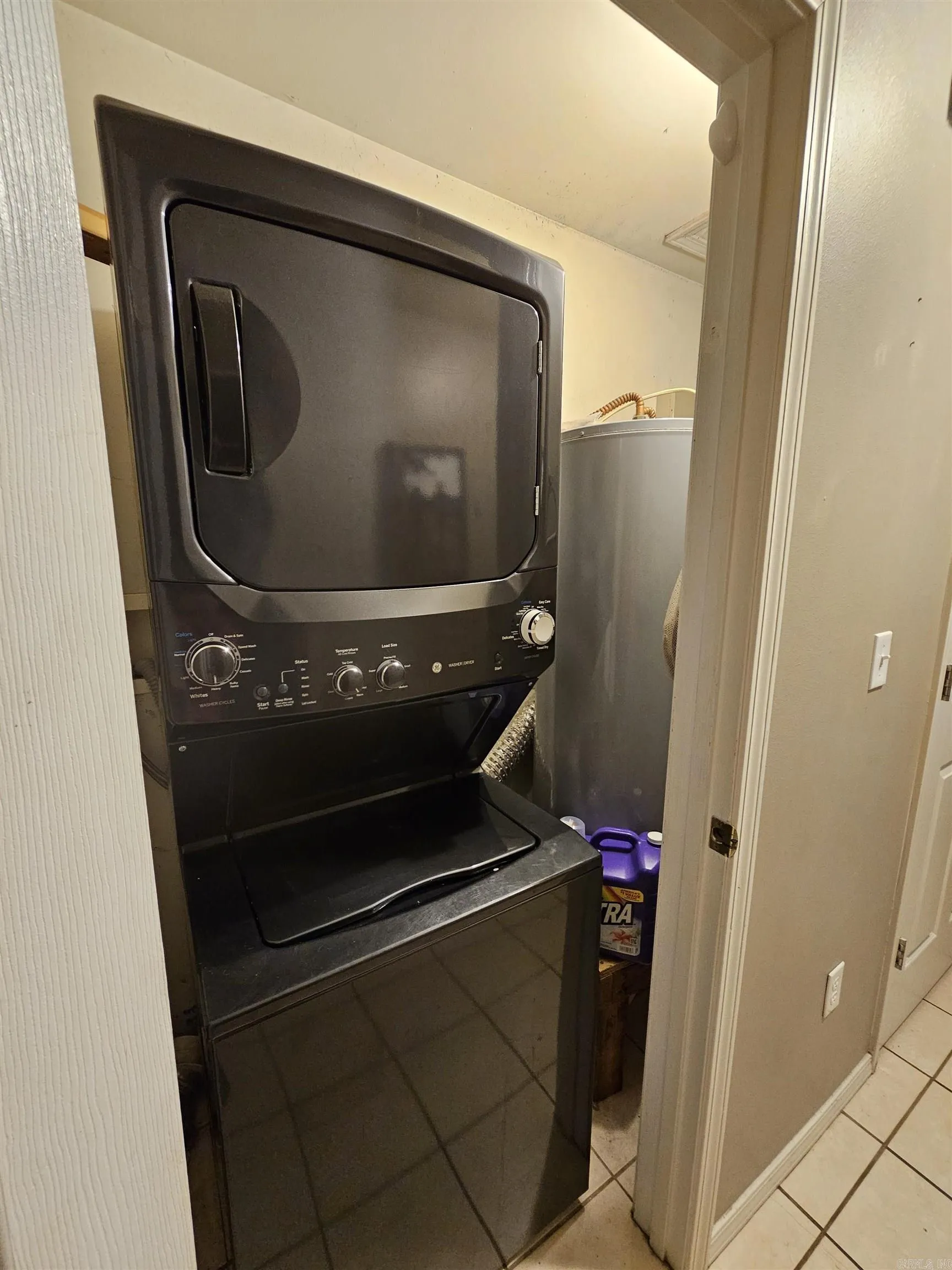 Property at 920 E Gum - Image 10