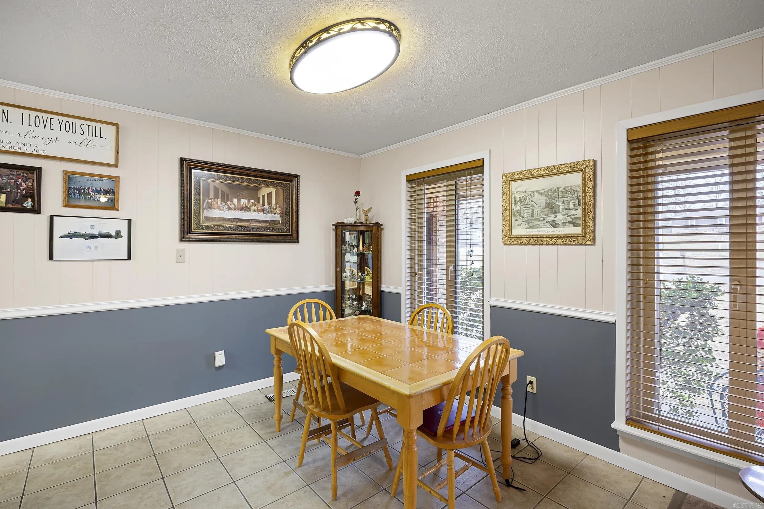 Property at 103  Hickory - Image 10