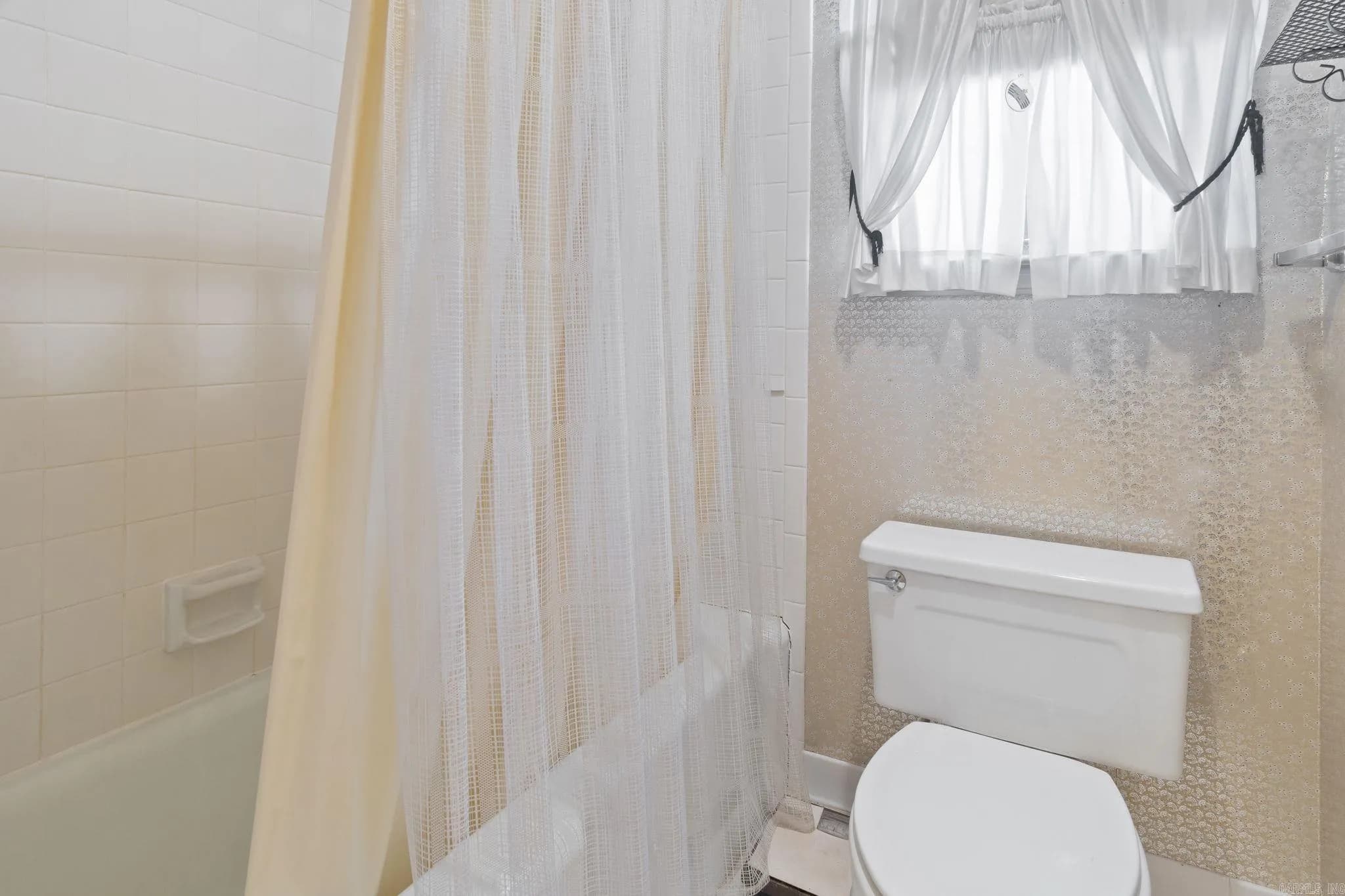 Property at 5009  Burrow drive - Image 31