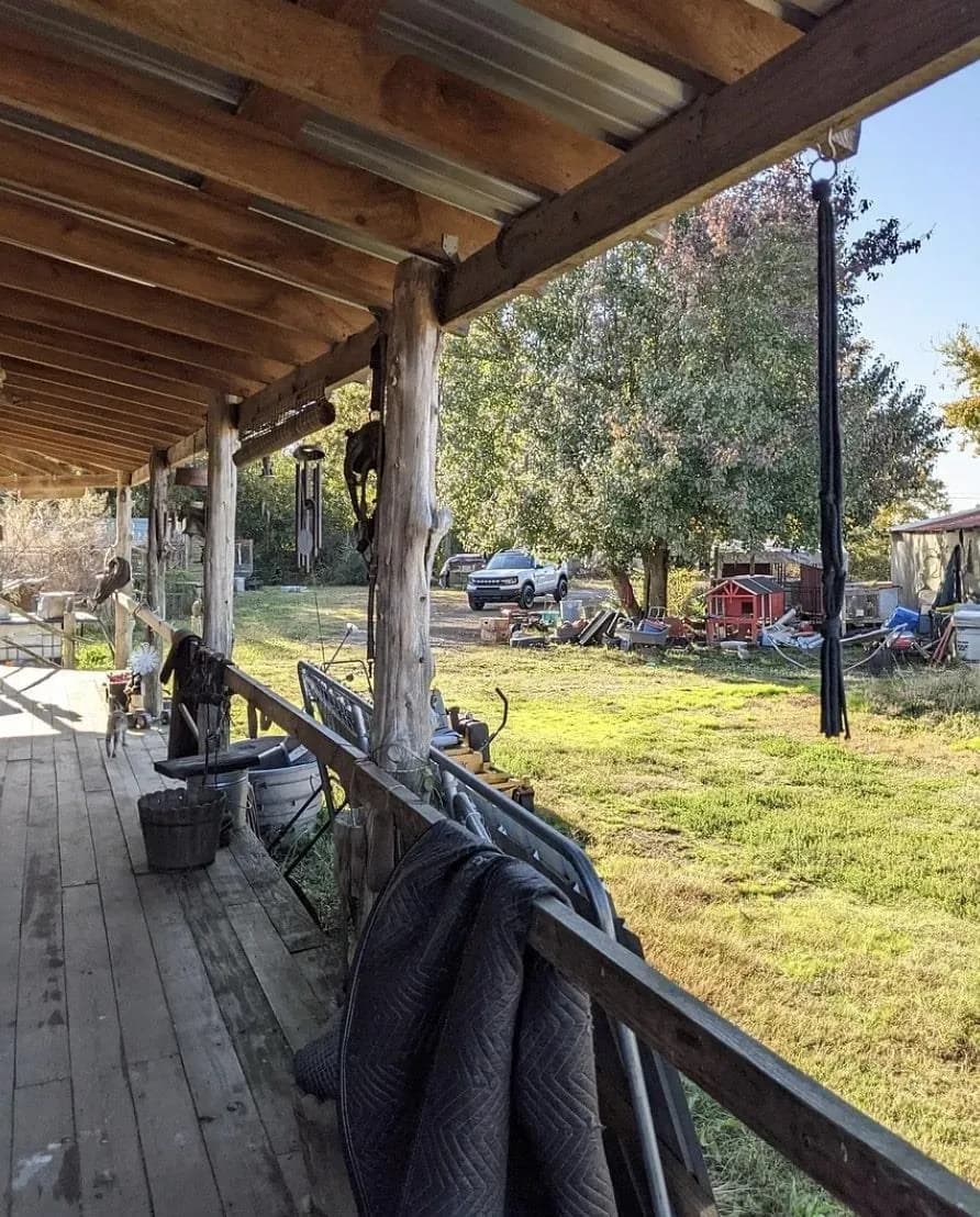 Property at 276  Sunset - Image 17