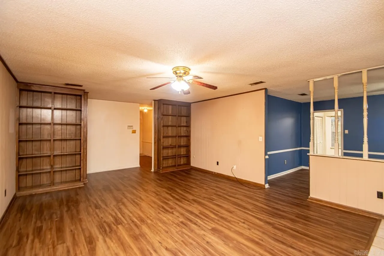 Property at 10  Apple tree - Image 6