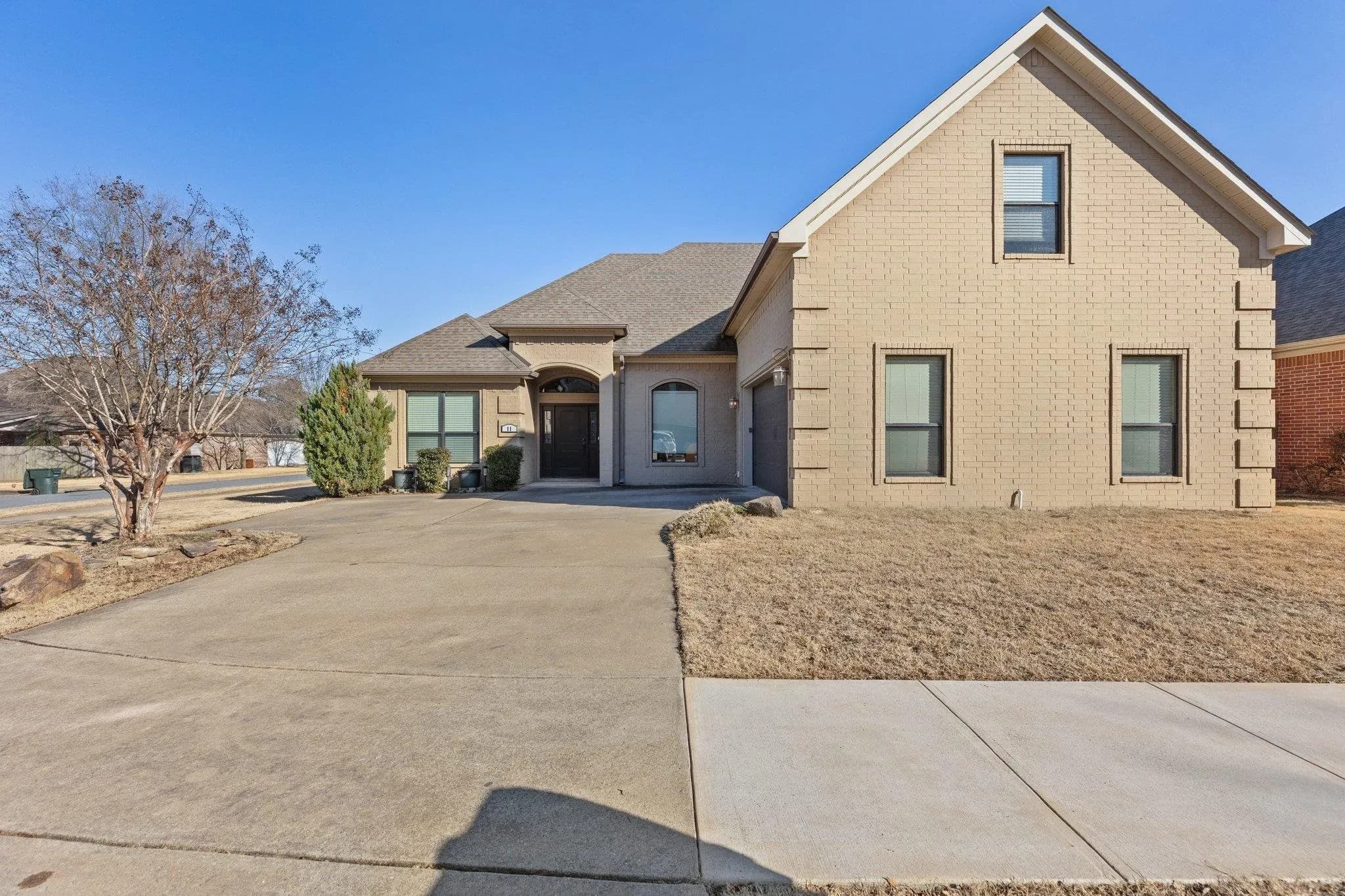 Property at 11  Hanna - Image 2