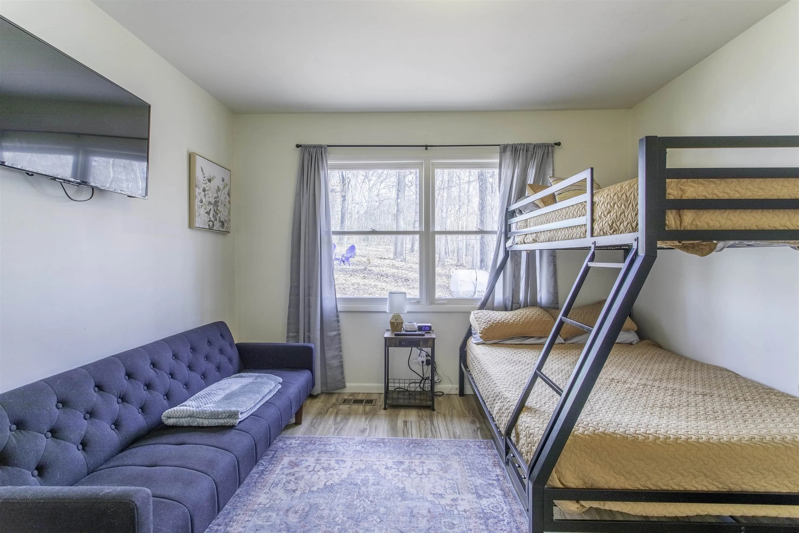 Property at 231 E Lakeshore - Image 23