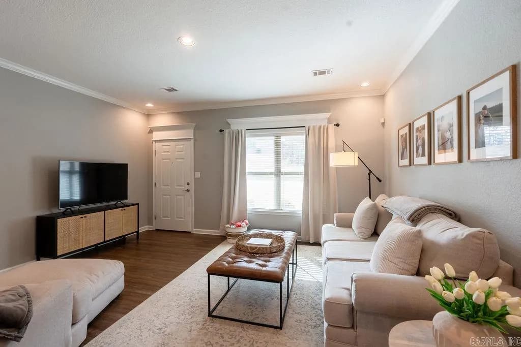 Property at 2608  Ridgewood - Image 6