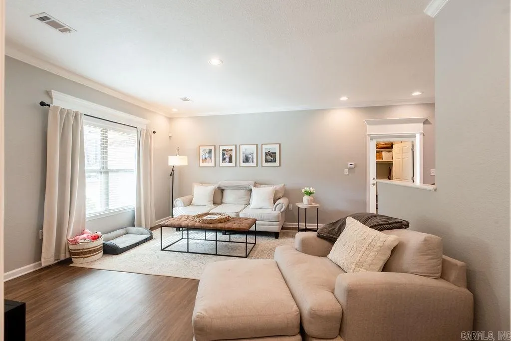 Property at 2608  Ridgewood - Image 7