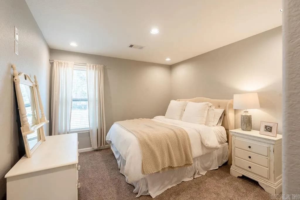 Property at 2608  Ridgewood - Image 30