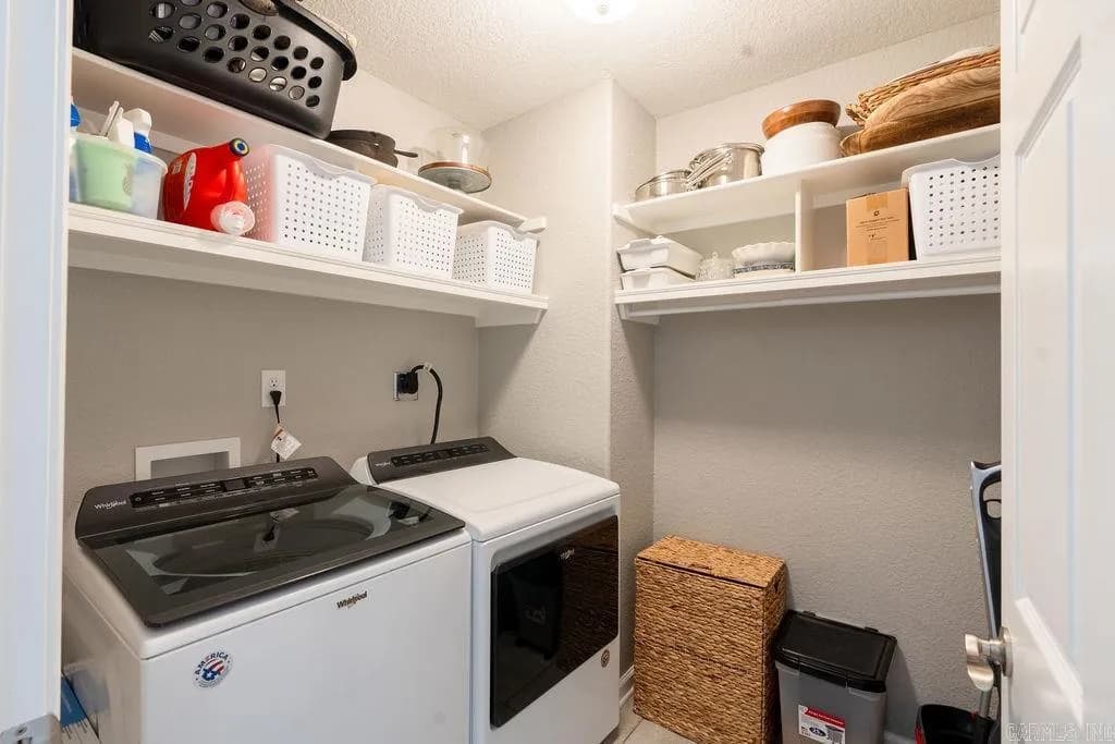 Property at 2608  Ridgewood - Image 23