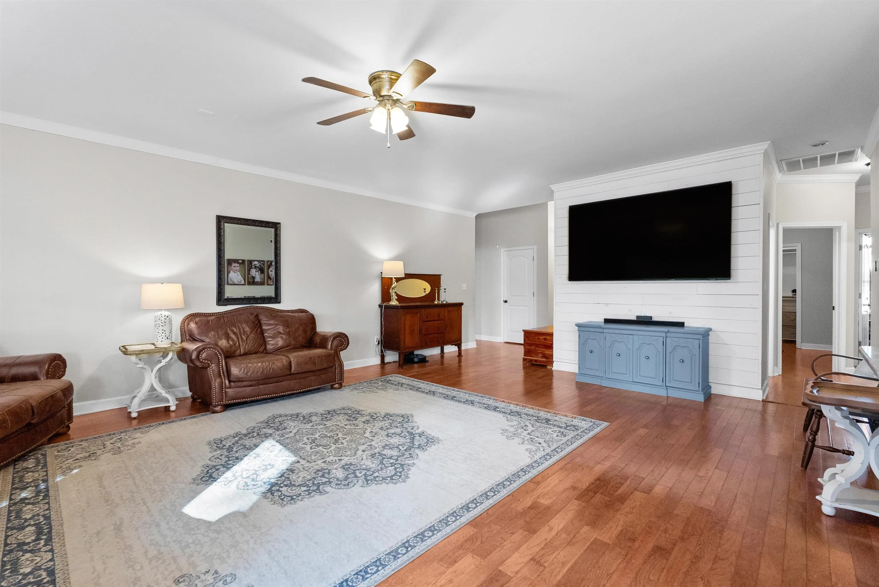 Property at 8705  Wingate - Image 6