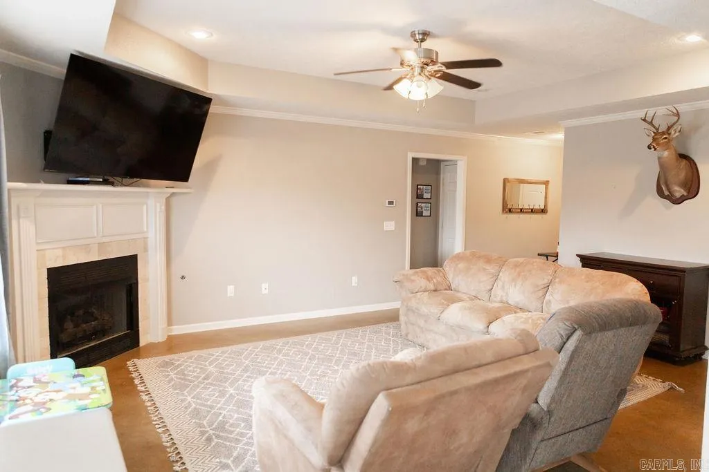 Property at 20  Golden leaf - Image 7