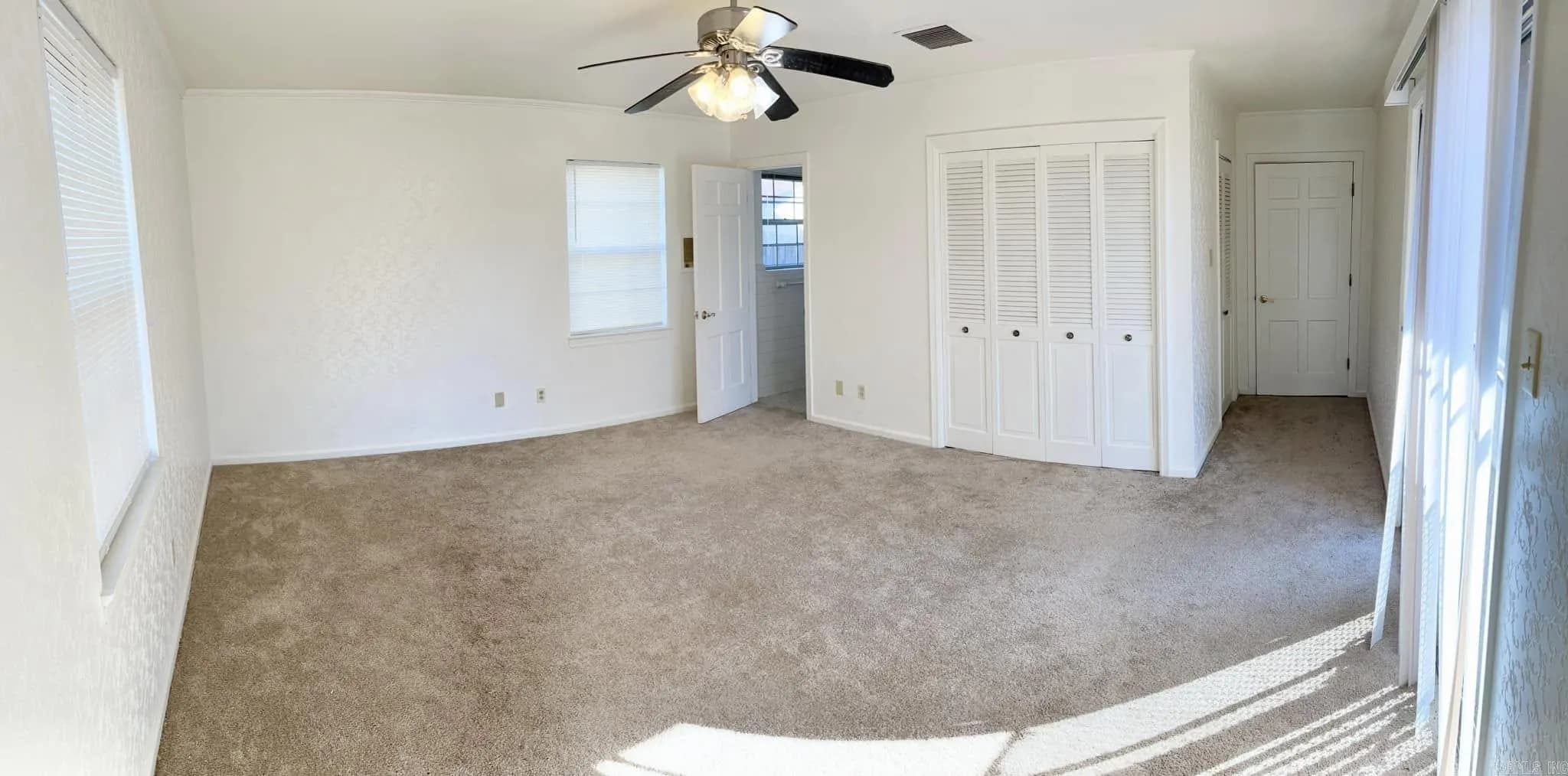 Property at 902  Shamrock - Image 15