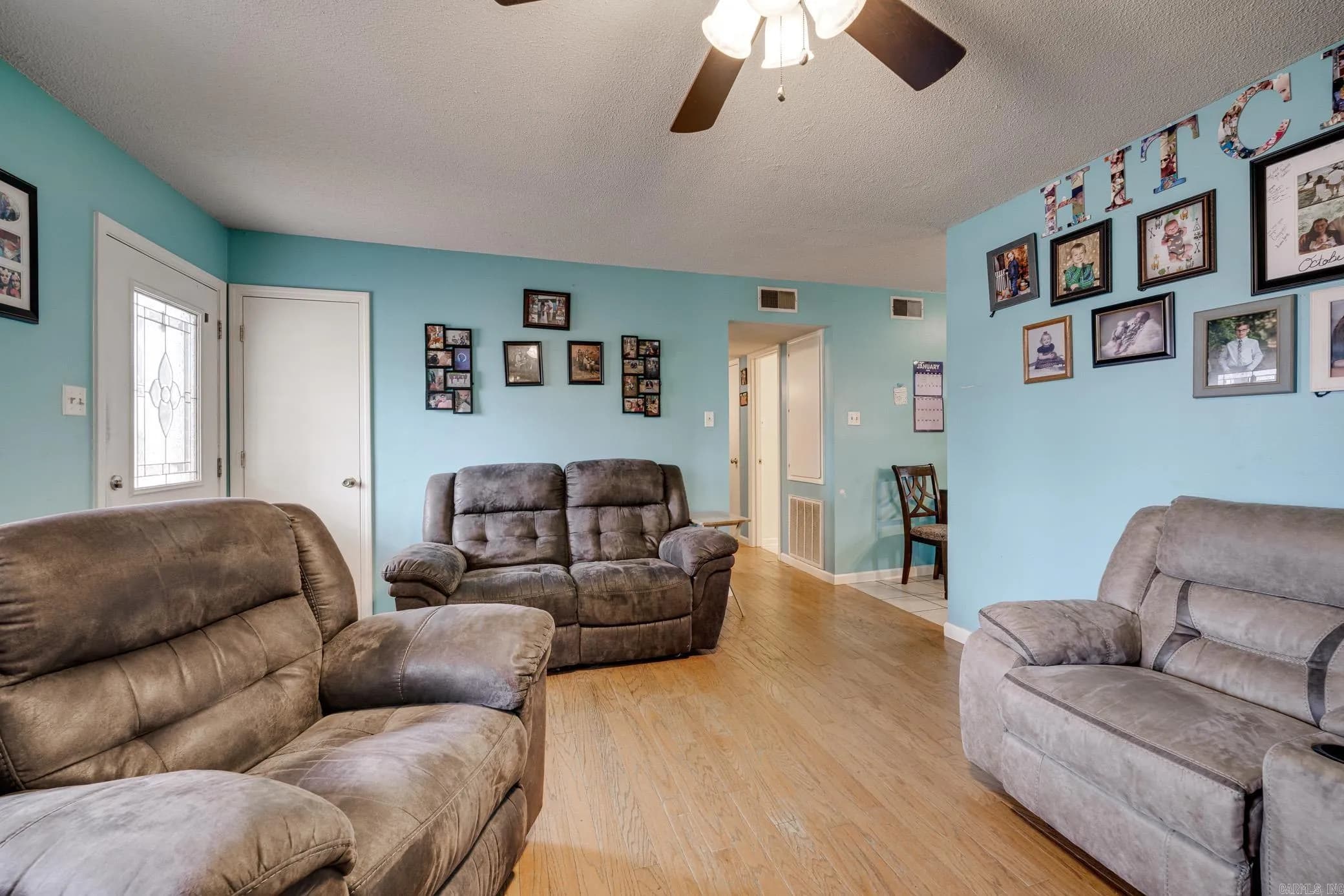 Property at 19  Roberts - Image 6