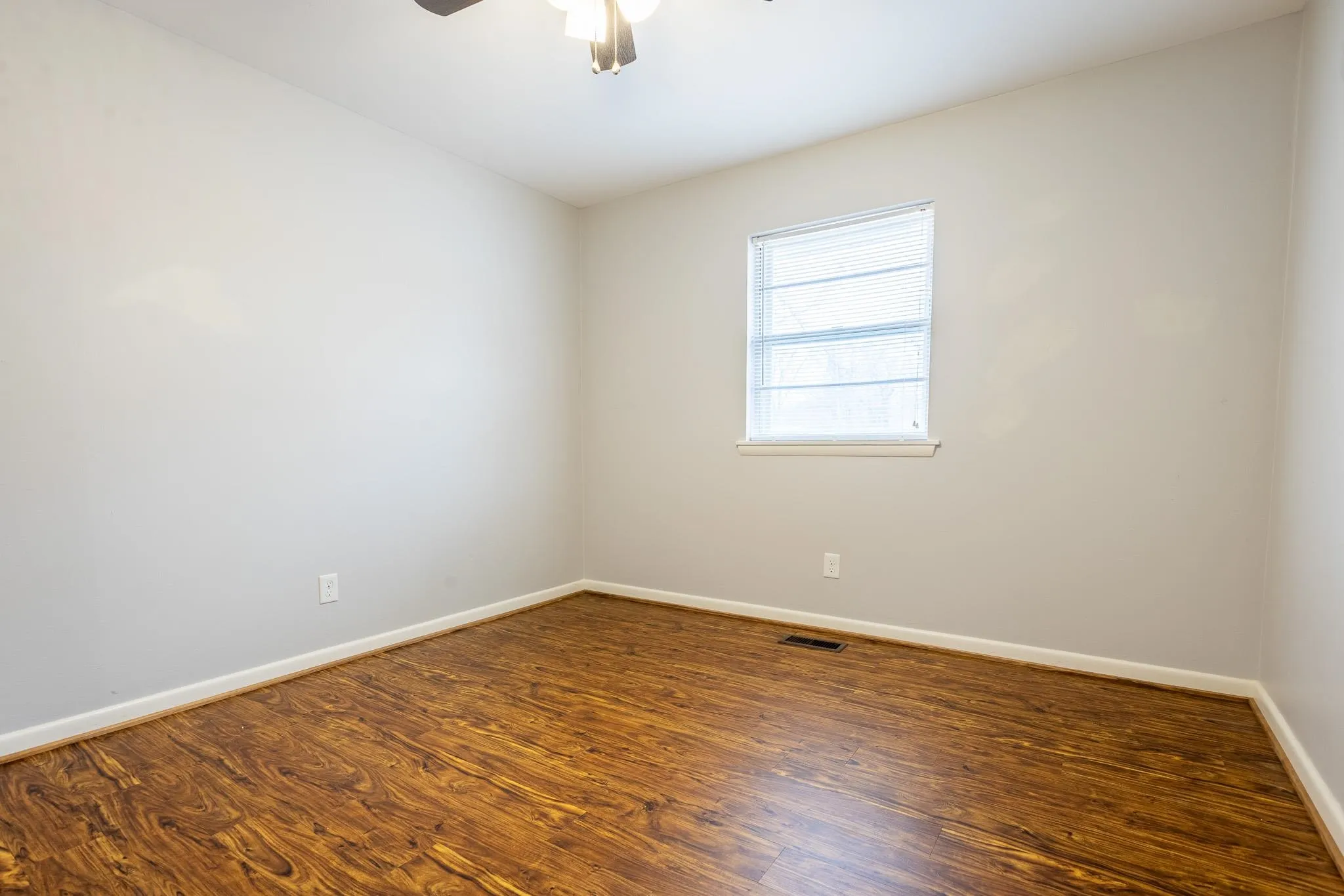 Property at 5020  Arlington - Image 31