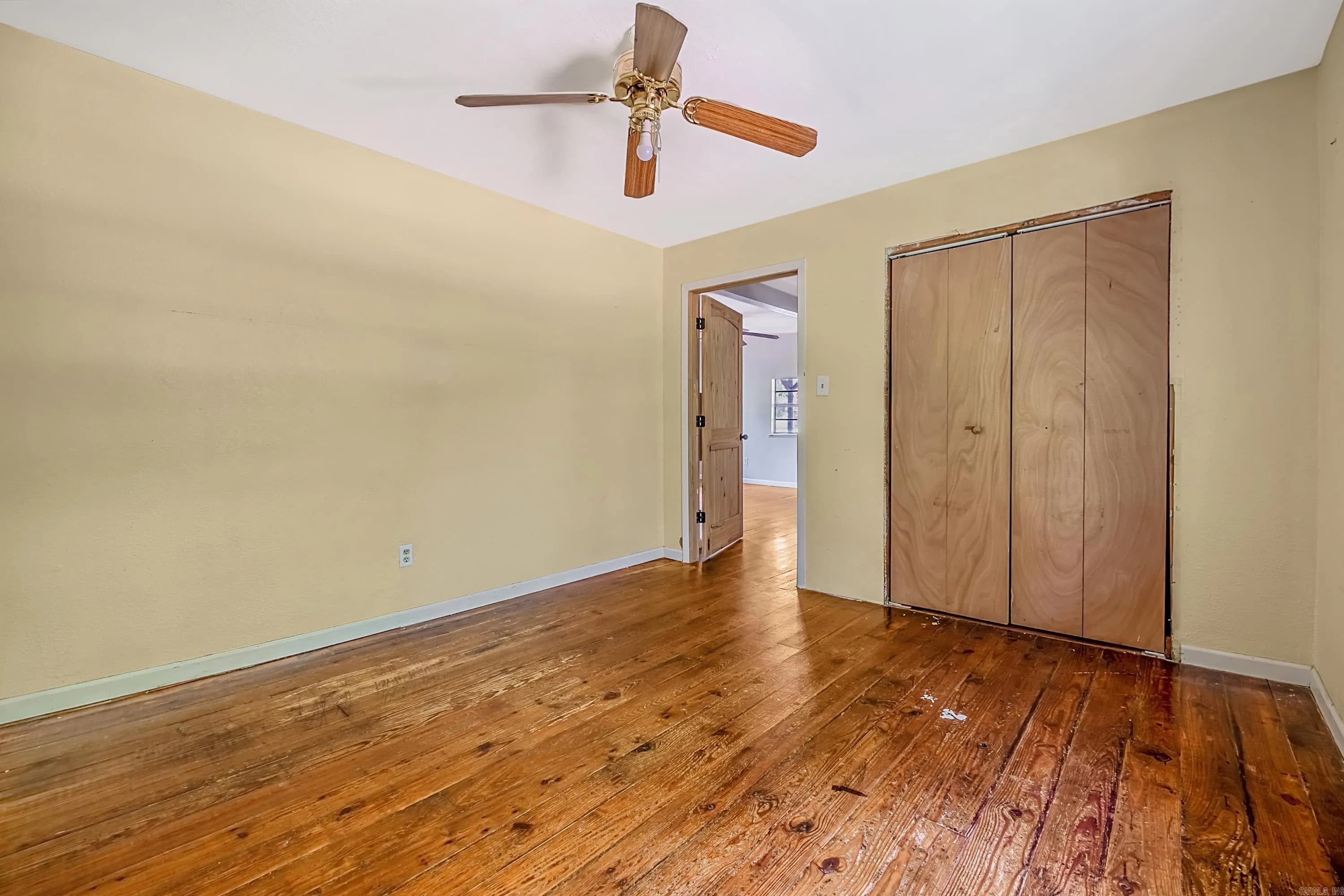 Property at 215  Taylor - Image 20