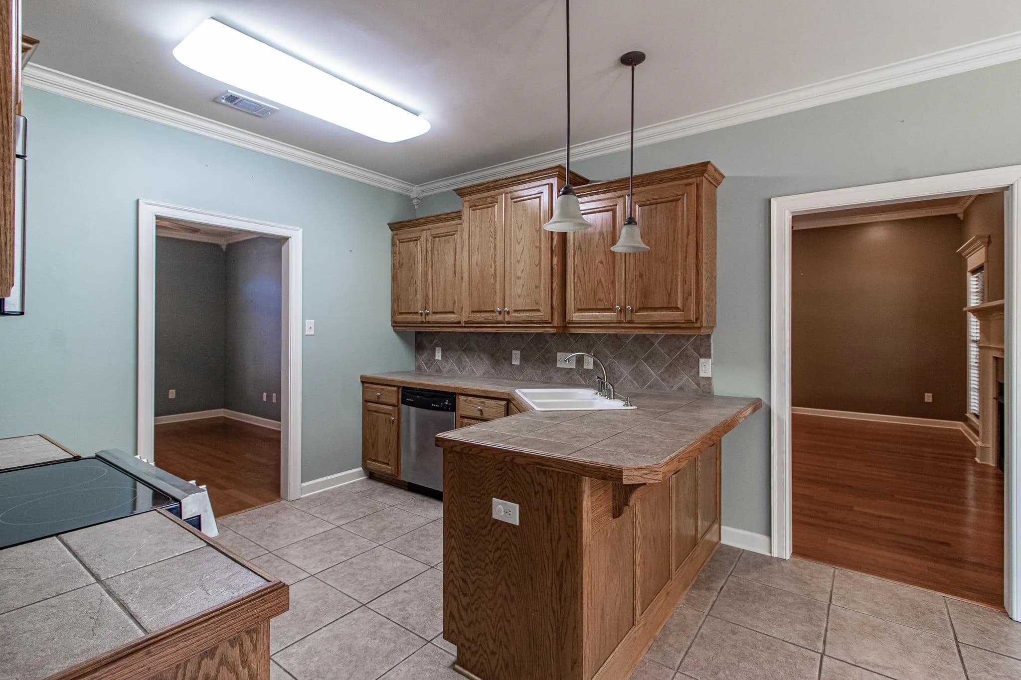Property at 47  Trenton drive - Image 7
